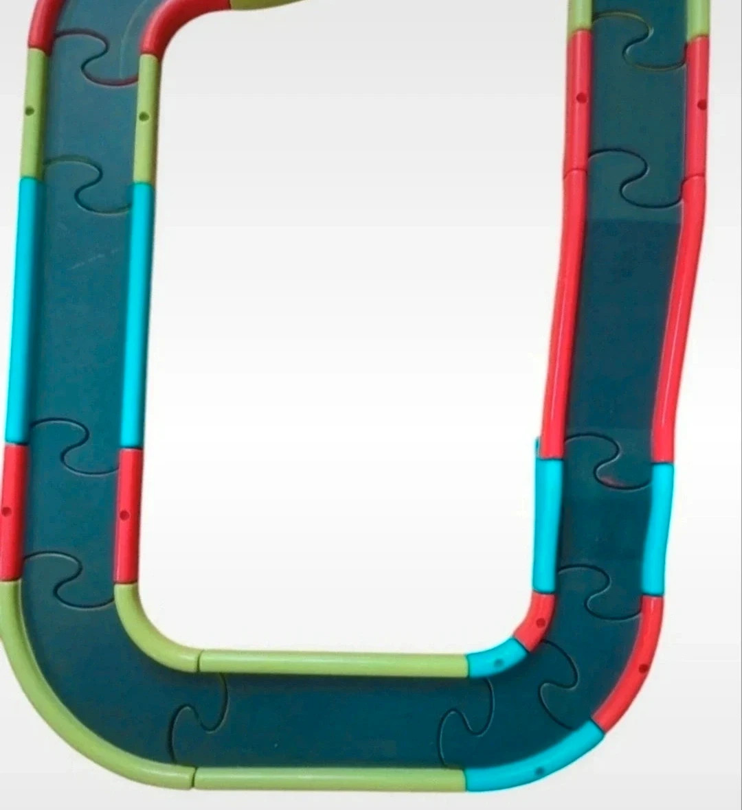 Circuito de coches desmontable en buen estado – Local – taille 3 ans / 98 cm 4