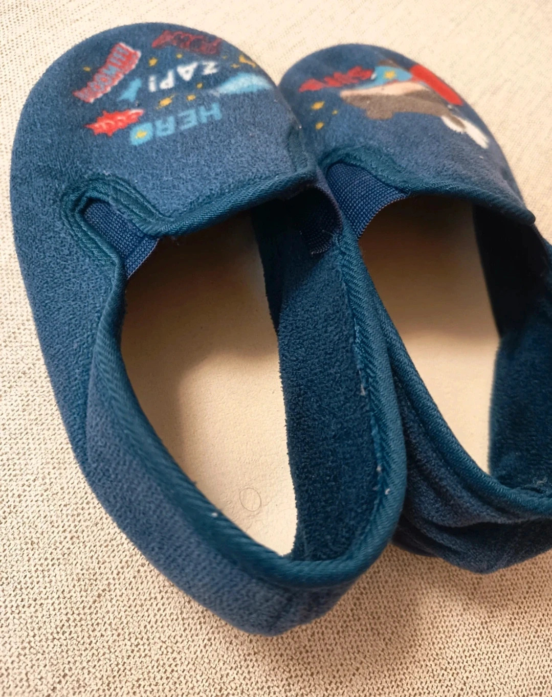Zapatillas de estar por casa unisex de niño. Número 29. – taille 29 4