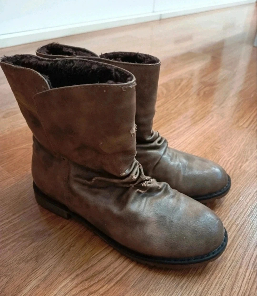 Botas de mujer media caña número 38. De Inside