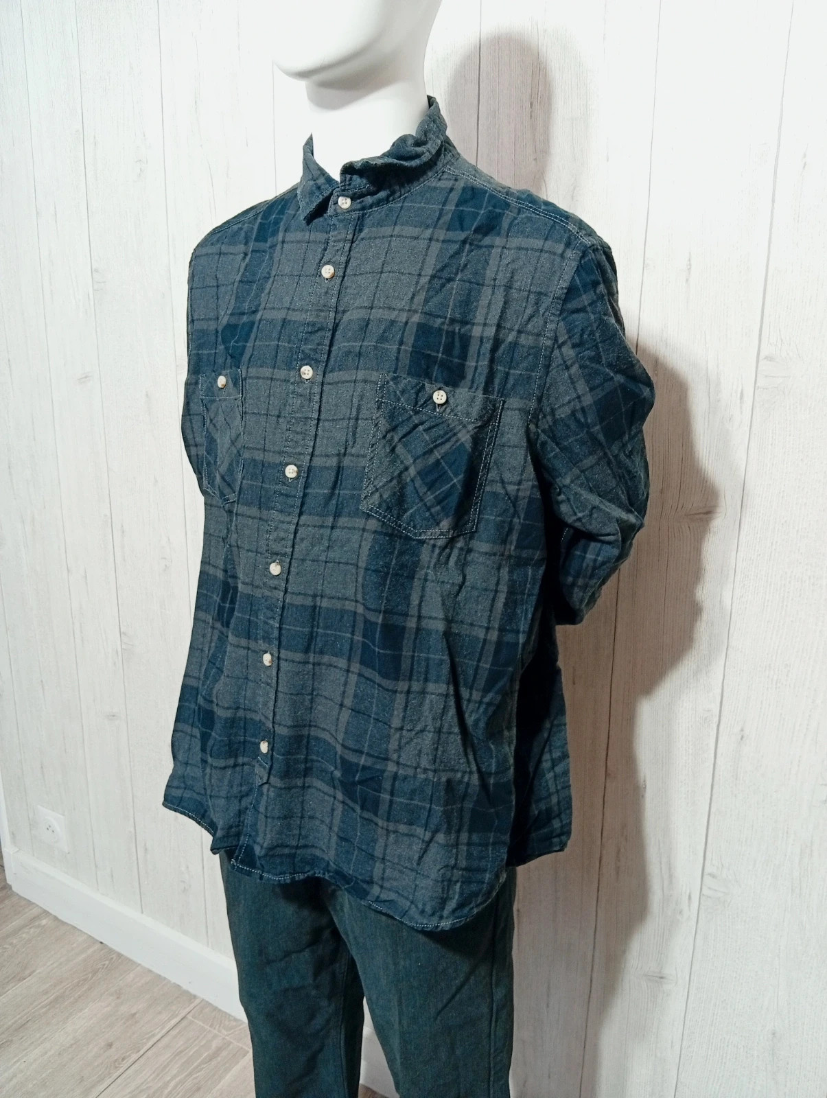 Chemise a carreaux manches longues homme- taille XXL/44 - Kiabi - couleur gris noir – Kiabi – taille XXL 5