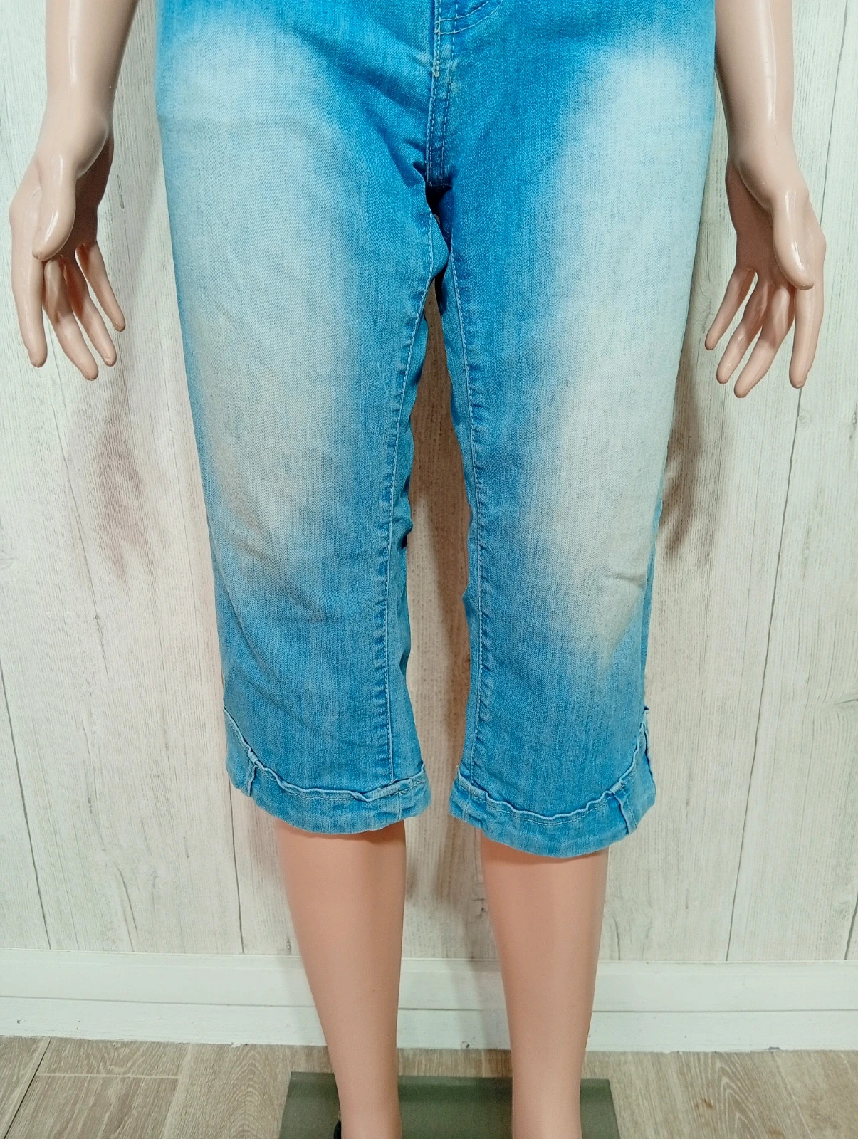 Pantacourt en jeans femme - taille L/40 - fashion jeans - couleur bleu clair – Fashion Jeans – taille L / 40 / 12 3