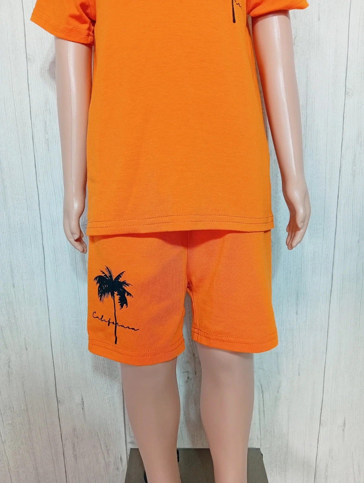 Ensemble 2 pieces garcon - taille 5 ans (110 cm) - couleur orange et noir – taille 5 ans / 110 cm 3