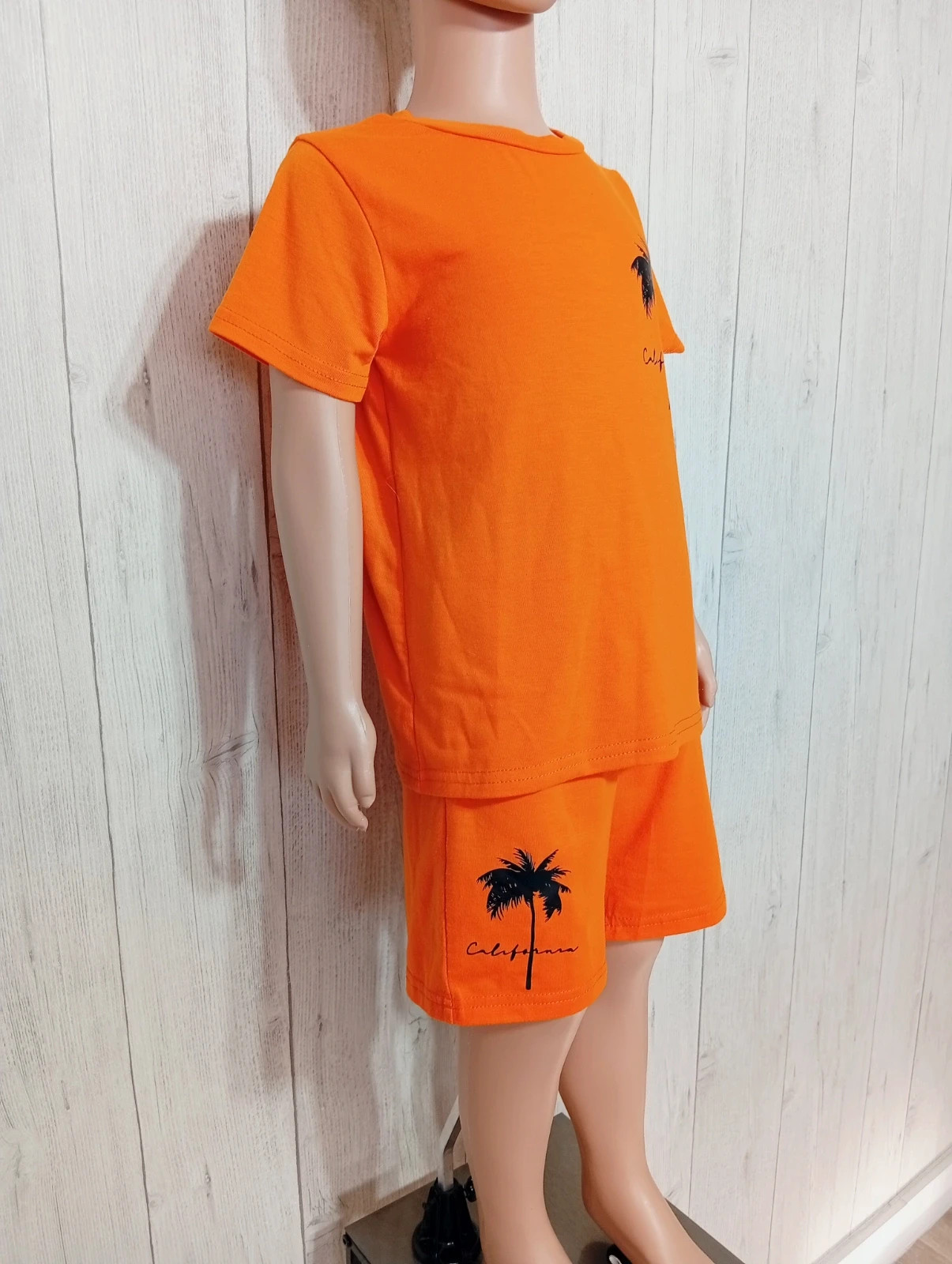 Ensemble 2 pieces garcon - taille 5 ans (110 cm) - couleur orange et noir – taille 5 ans / 110 cm 4