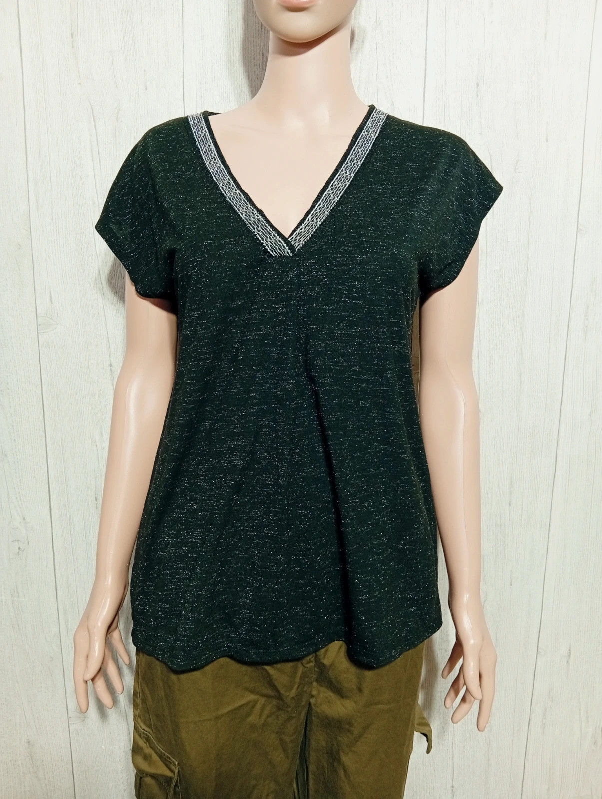 T-shirt col V manches courtes femme- taille M/38- la halle - couleur noir argente – La Halle – taille M / 38 / 10