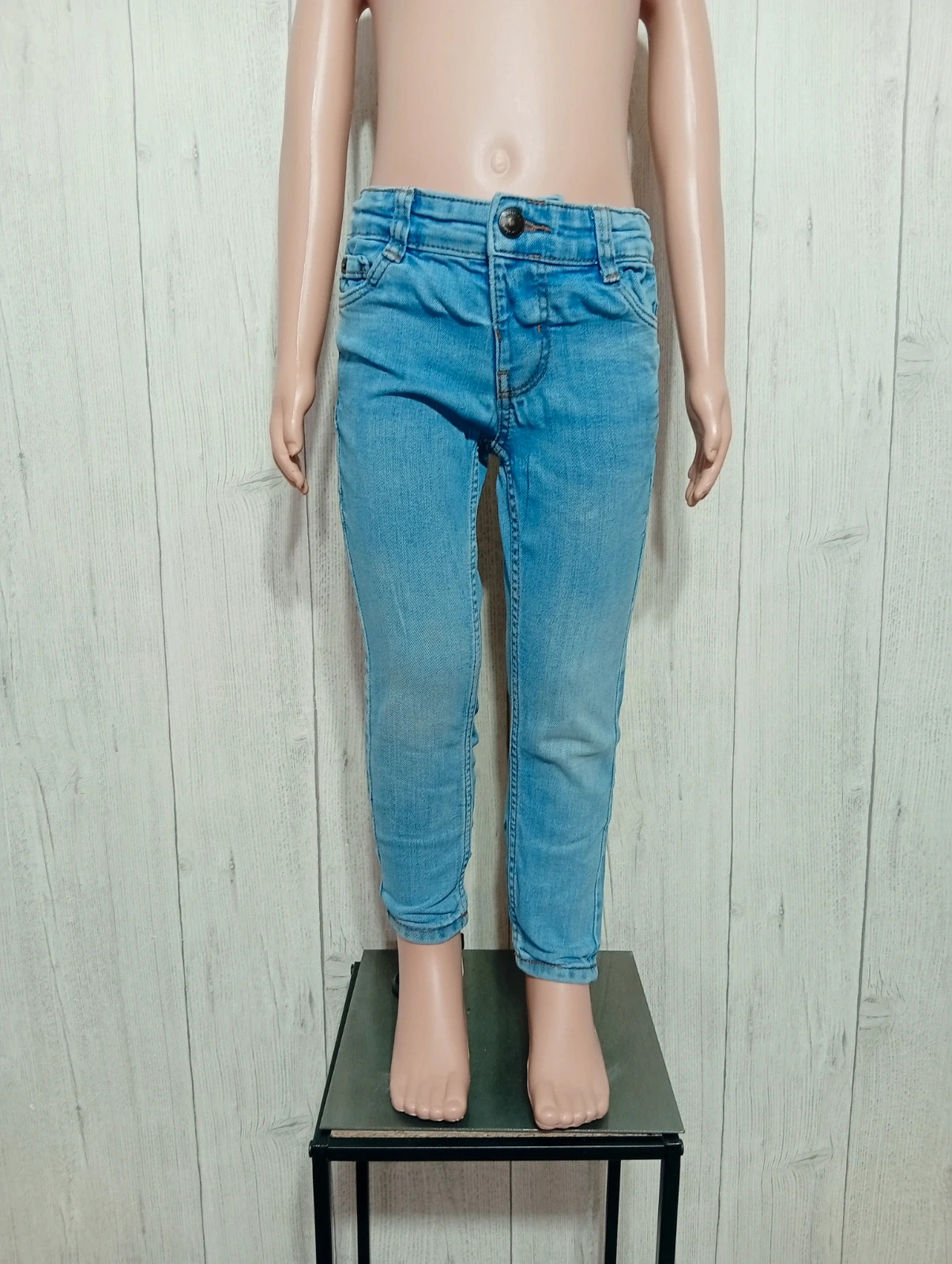 Jeans skinny garcon- taille 3 ans (90/97 cm) - Kiabi - couleur bleu clair – Kiabi – taille 3 ans / 98 cm