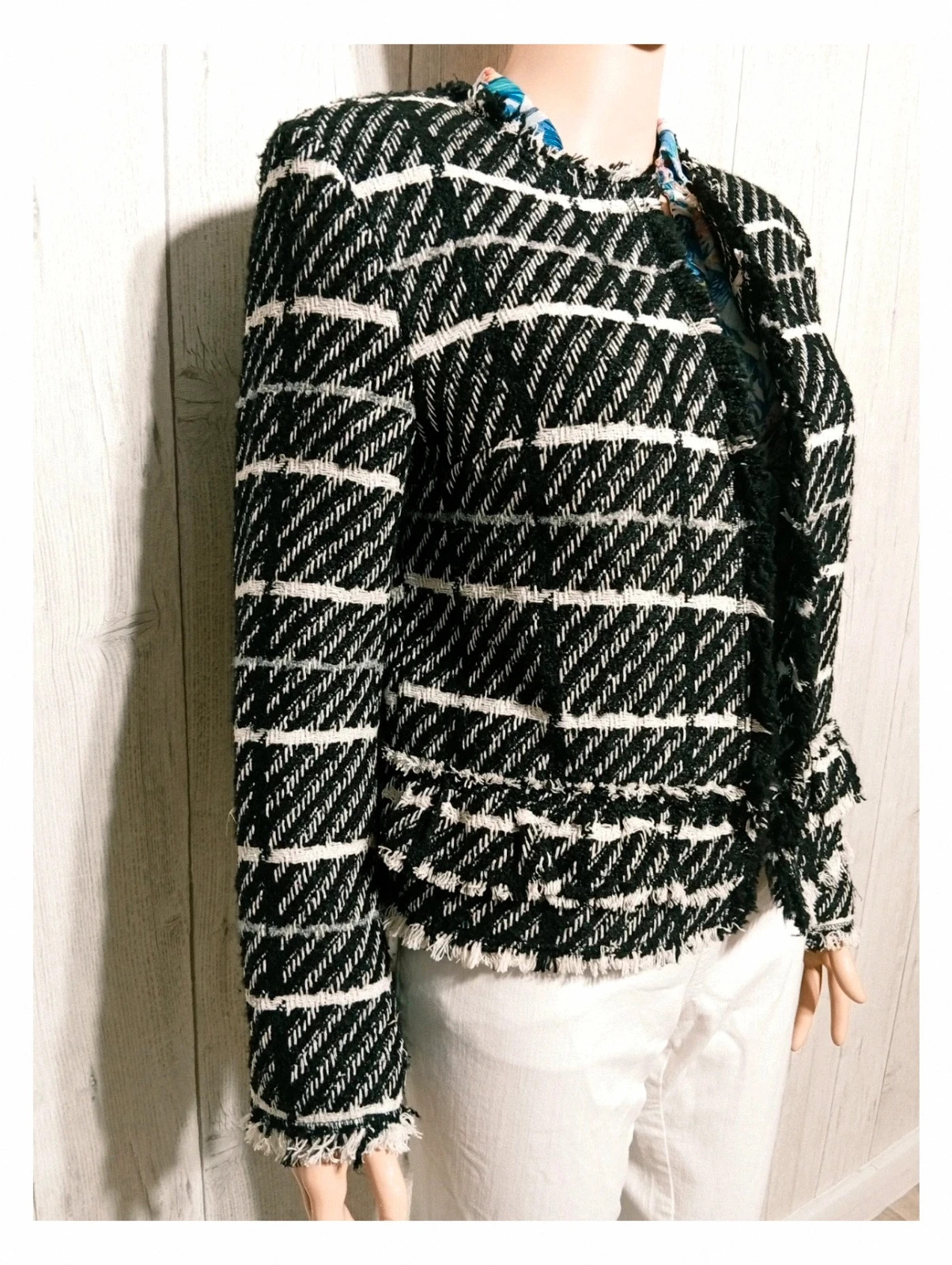 Veste courte en tweed a motif a rayure - taille M/38 - Naf Naf - couleur noir et blanc – Naf Naf – taille M / 38 / 10 4