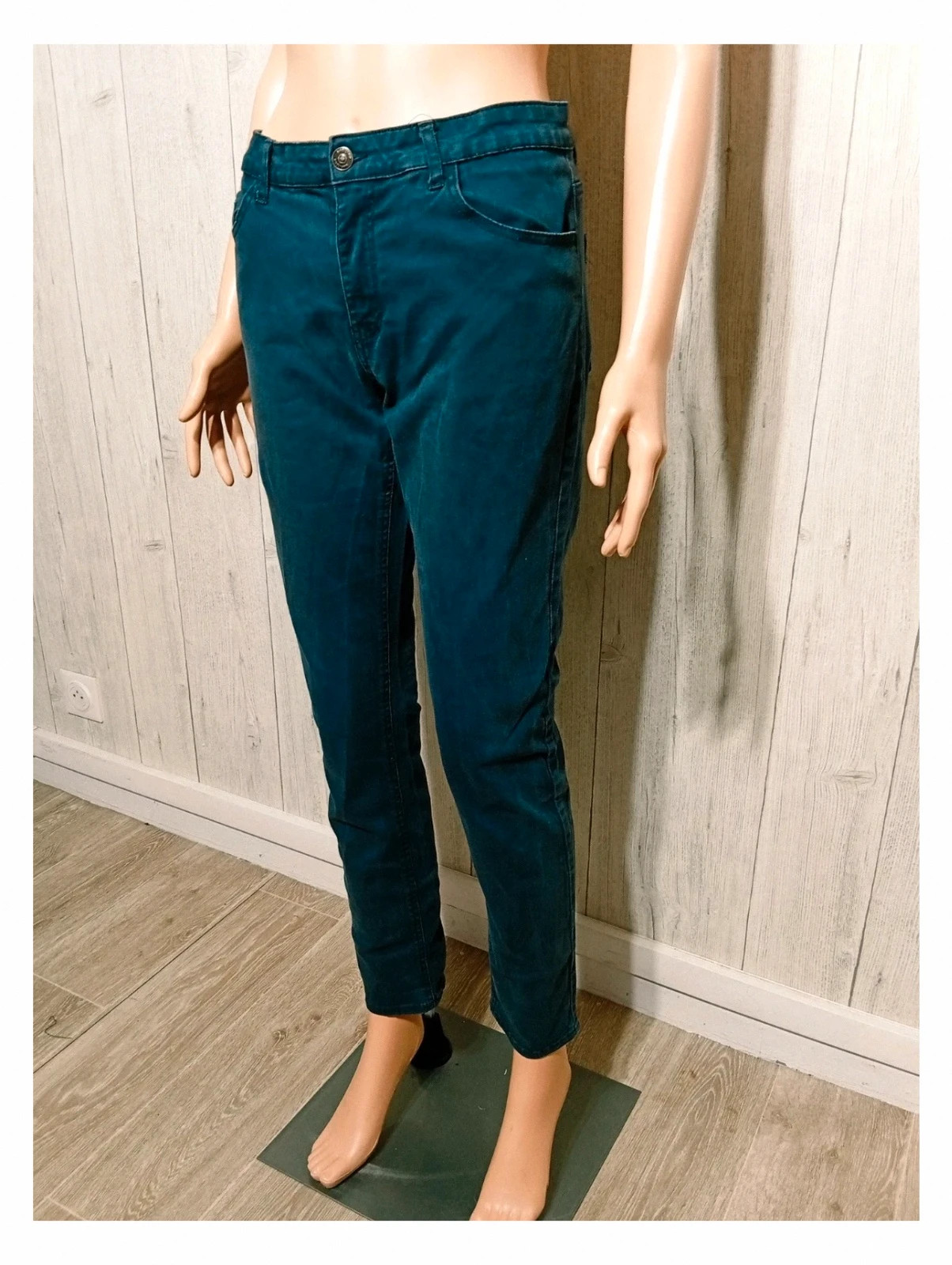 Pantalon slim femme- taille XL/42-kiabi - couleur marine – Kiabi – taille XL / 42 / 14 5