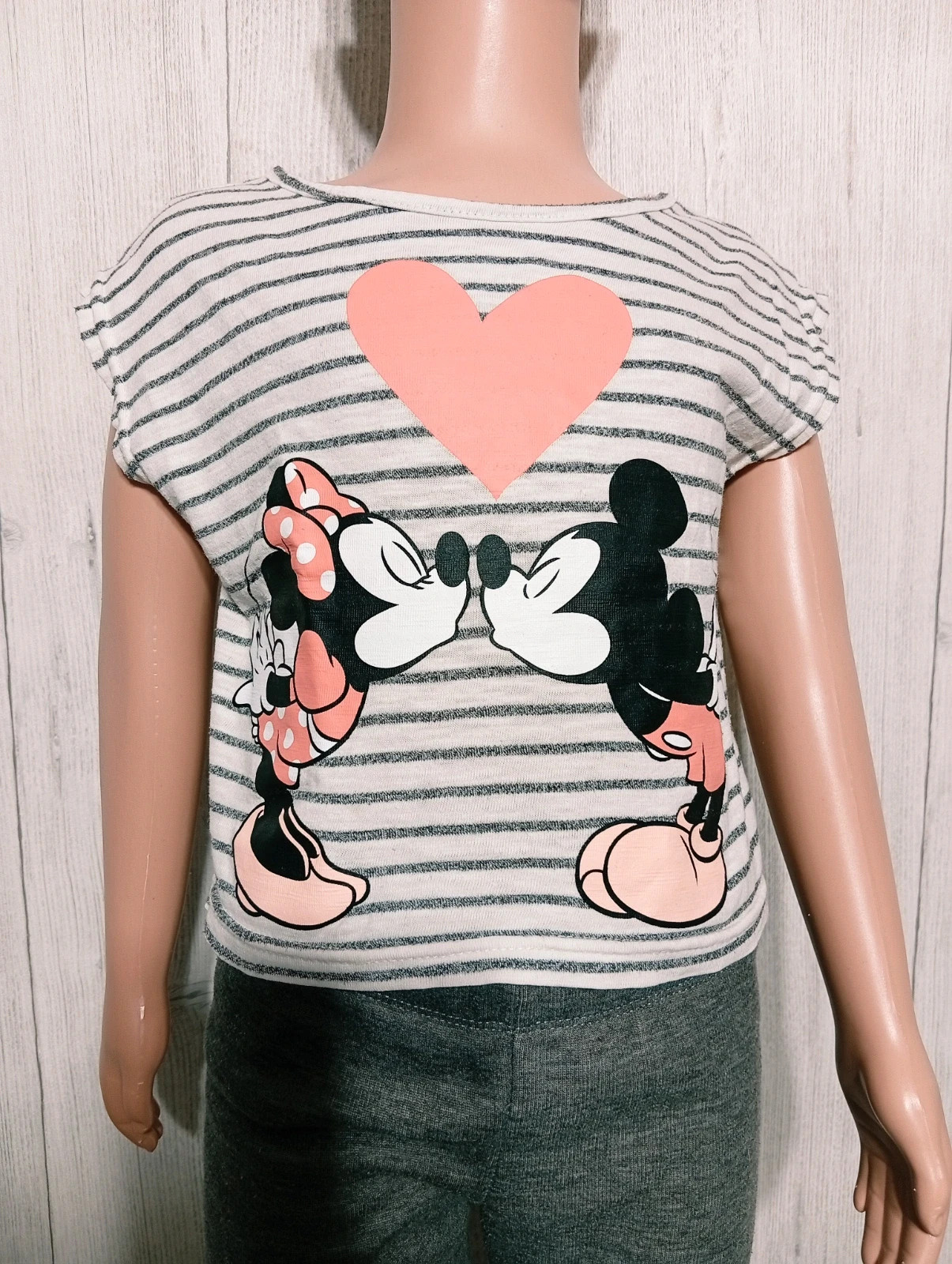 T-shirt manche courte minnie - taille 6 ans (116 cm) - Disney - couleur blanc gris multicolore – Disney – taille 6 ans / 116 cm