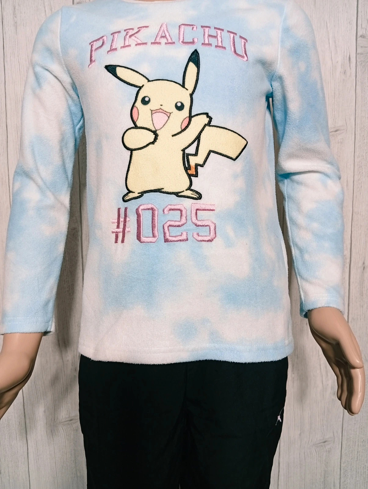 Haut de pyjama à manches longues imprimé fille- taille 8 ans- pokemon - couleur bleu clair et blanc – Pokémon – taille 8 ans / 128 cm 3