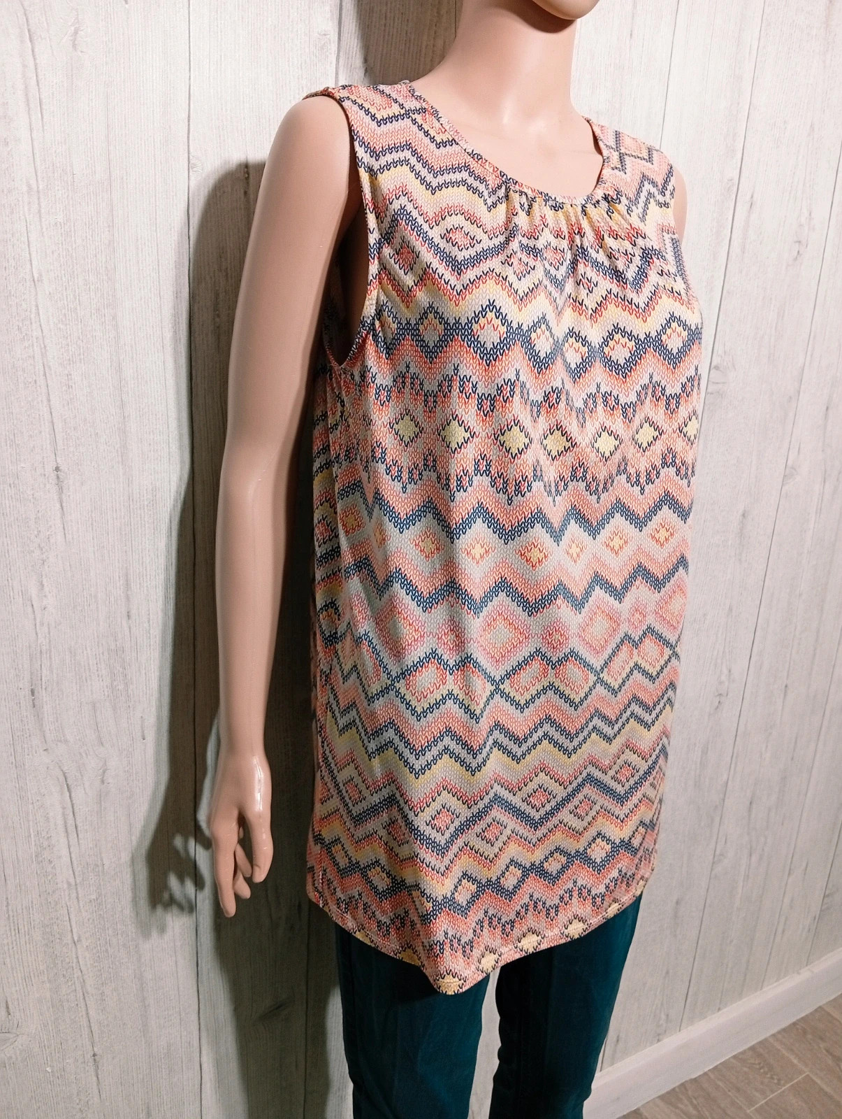 Blouse sans manche au motif géométrique femme- taille XL/42 - Mosquitos- couleur multicolore – Mosquitos – taille XL / 42 / 14 4