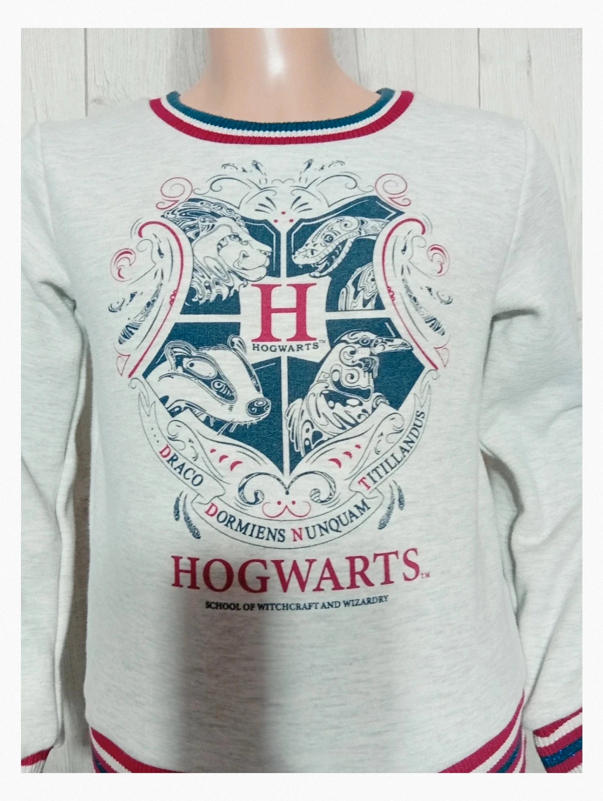 Sweat imprimé harry potter fille - taille 8 ans - harry potter - couleur gris rouge blanc marine – Harry Potter – taille 8 ans / 128 cm 2