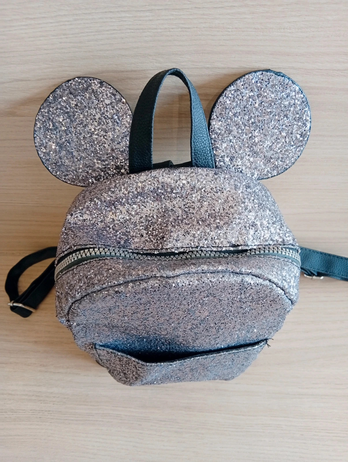Sac a dos- minnie - disney - couleur noir et argenté – Disney 2