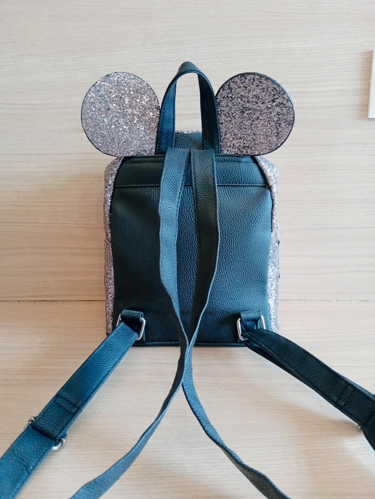 Sac a dos- minnie - disney - couleur noir et argenté – Disney 5