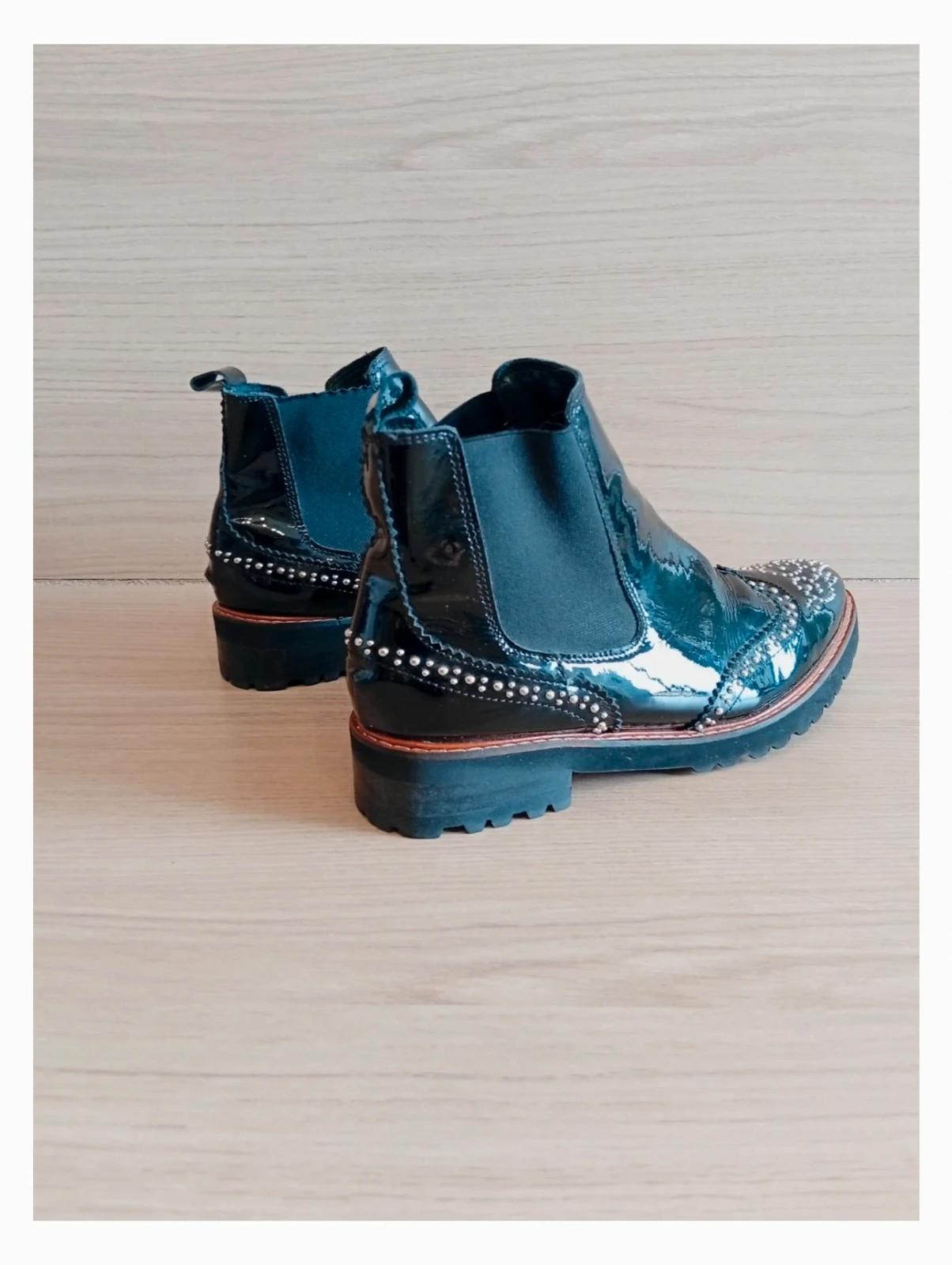Bottines Philippe morvan femme- taille 39- Philippe morvan-couleur noir vernis et clouté – Philippe Morvan – taille 39 4