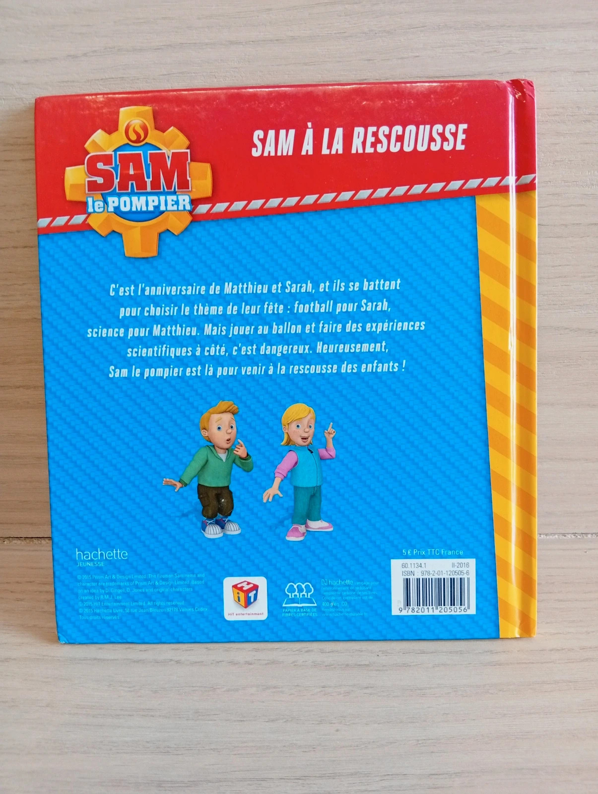 Livre enfant - sam le pompier " Sam a la rescousse "- couleur rouge jaune 3