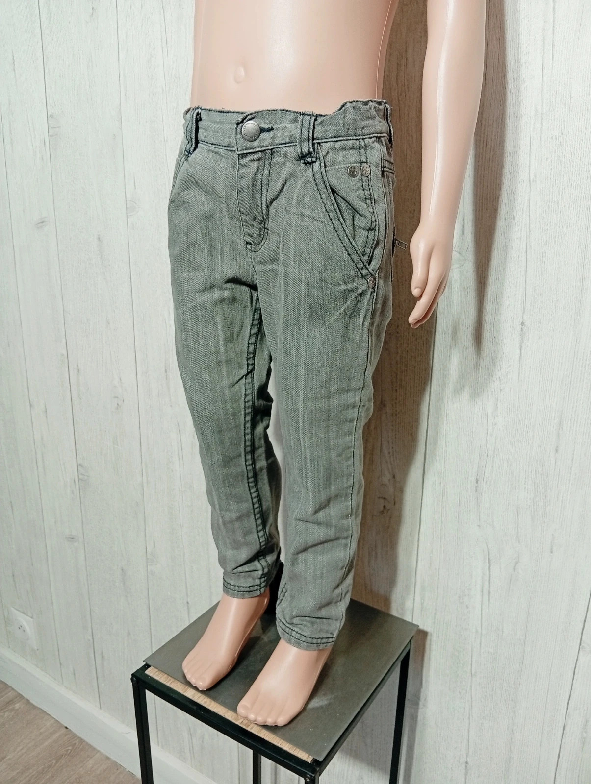 Jeans garçon - taille 4ans (102 cm) - Vertbaudet - couleur gris – Vertbaudet – taille 4 ans / 104 cm 5