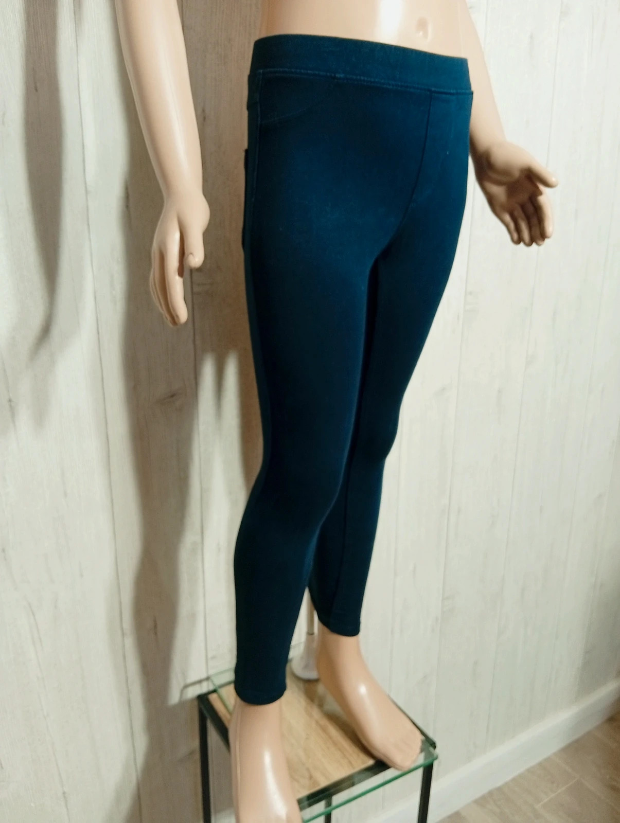 Leggins fille - taille 8 ans (126/131 cm) - Kiabi - couleur marine – Kiabi – taille 8 ans / 128 cm 4