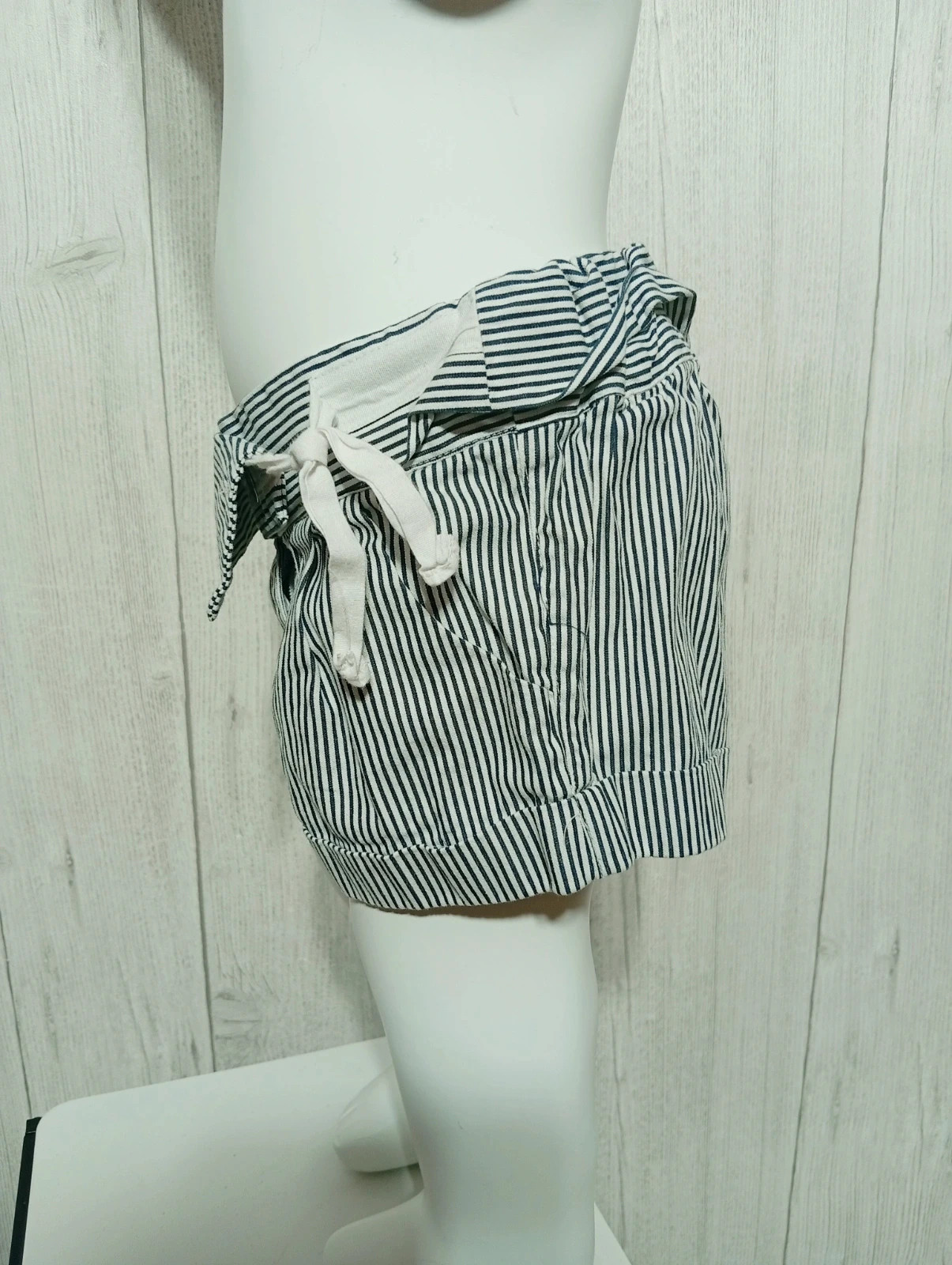 Short a rayure fille - taille 18 mois (82 cm) - beneton class - couleur blanc et noir – Benetton Baby – taille 12-18 mois / 80 cm 5