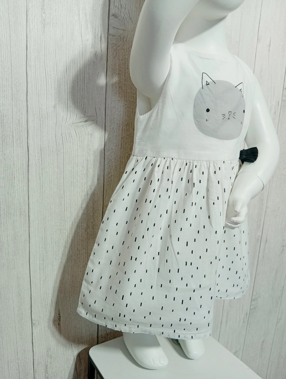 Robe fille - taille 18 mois (77/82 cm)- Kiabi - couleur blanc et noir – Kiabi – taille 12-18 mois / 80 cm 3