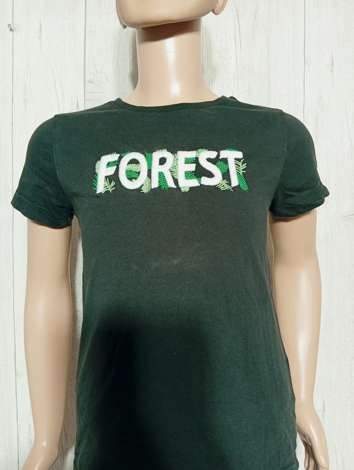 T-shirt imprimé manche courte fille- taille 8 ans (126/131 cm) - Kiabi - couleur noir blanc vert – Kiabi – taille 8 ans / 128 cm 2