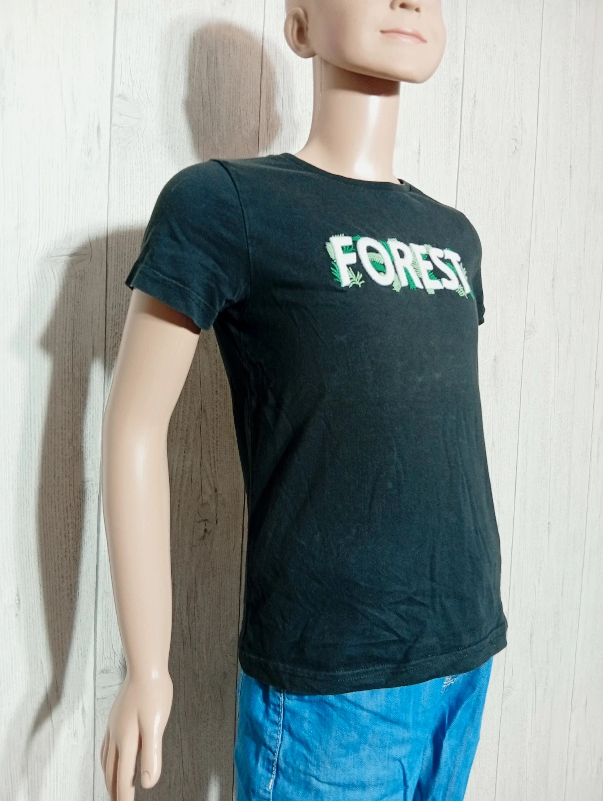 T-shirt imprimé manche courte fille- taille 8 ans (126/131 cm) - Kiabi - couleur noir blanc vert – Kiabi – taille 8 ans / 128 cm 4
