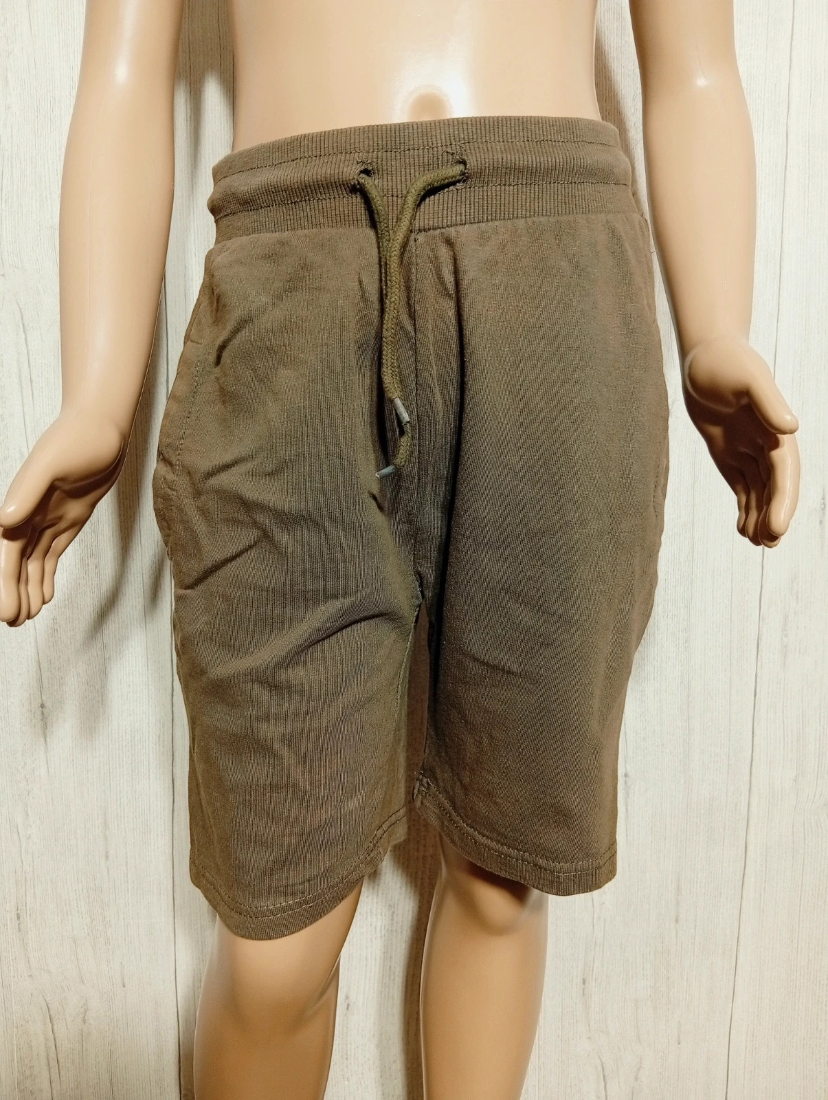 Short garcon - taille 11/12 ans (146/152 cm) - zeeman - couleur marron – Zeeman – taille 11 ans / 146 cm