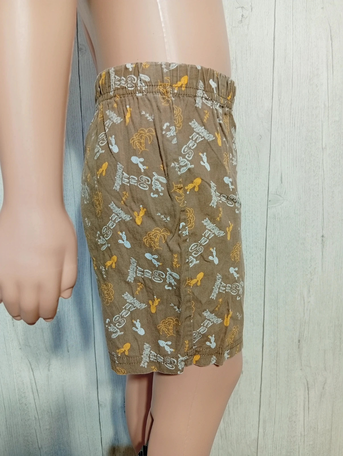Short garcon - taille 5 ans/108 cm - Verbaudet - couleur kaki – Vertbaudet – taille 5 ans / 110 cm 4