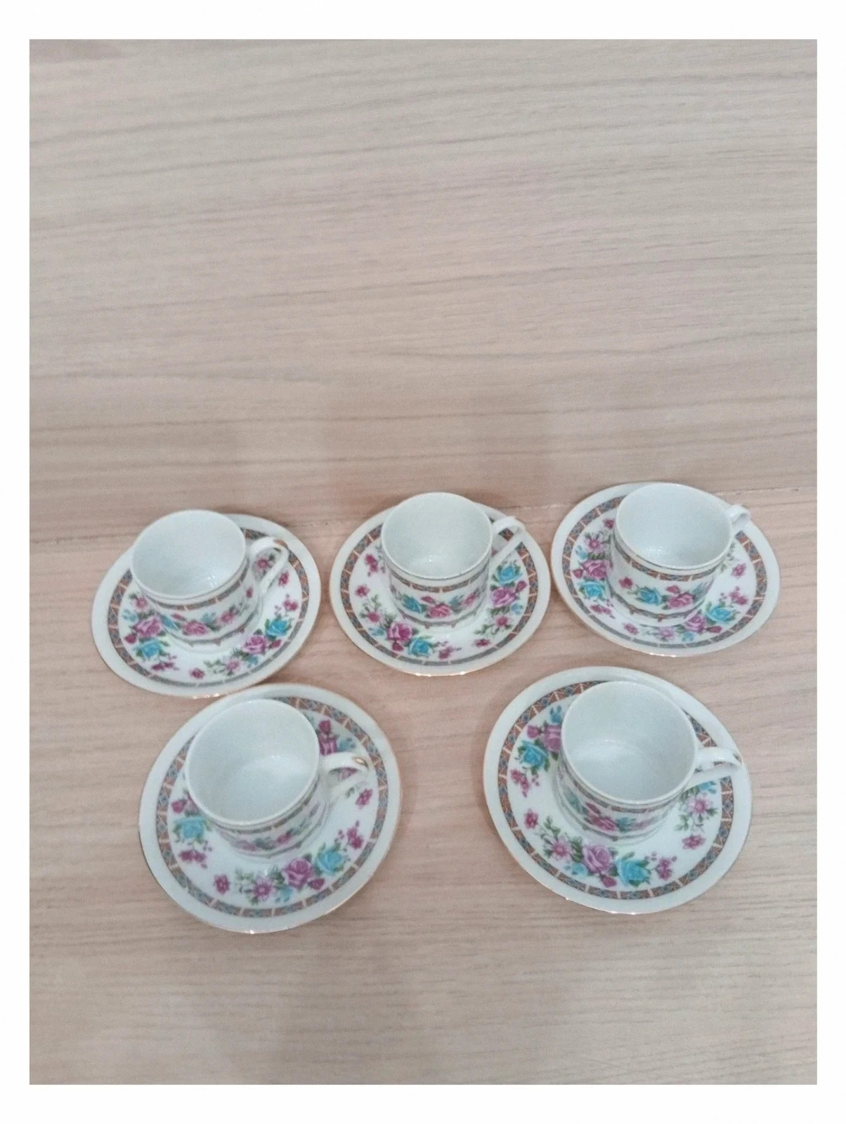5 sous tasses et 5 tasses - très bon etat 2
