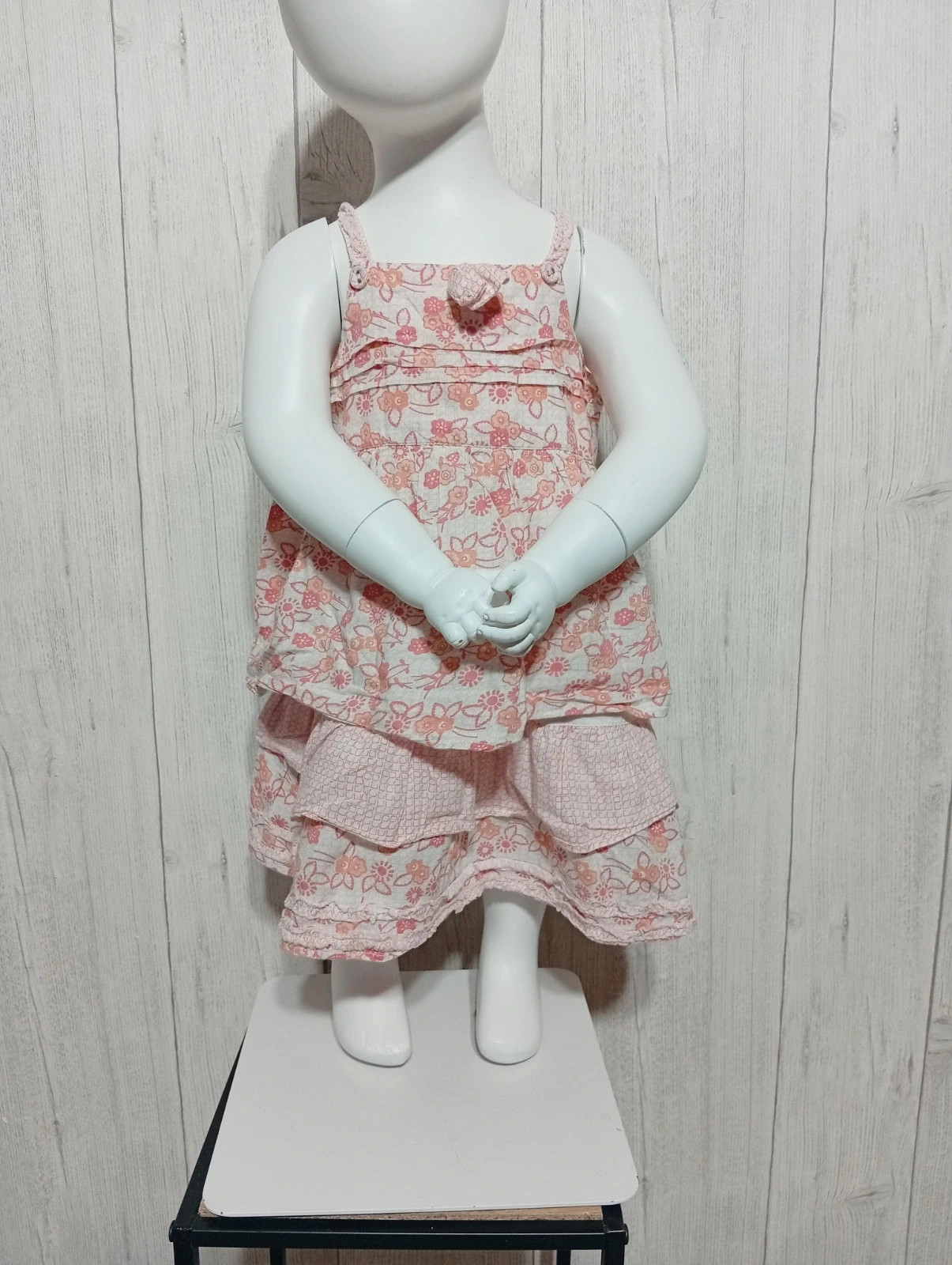 Robe imprimé a motif floral - taille 18 mois - influx - couleur blanc et rose