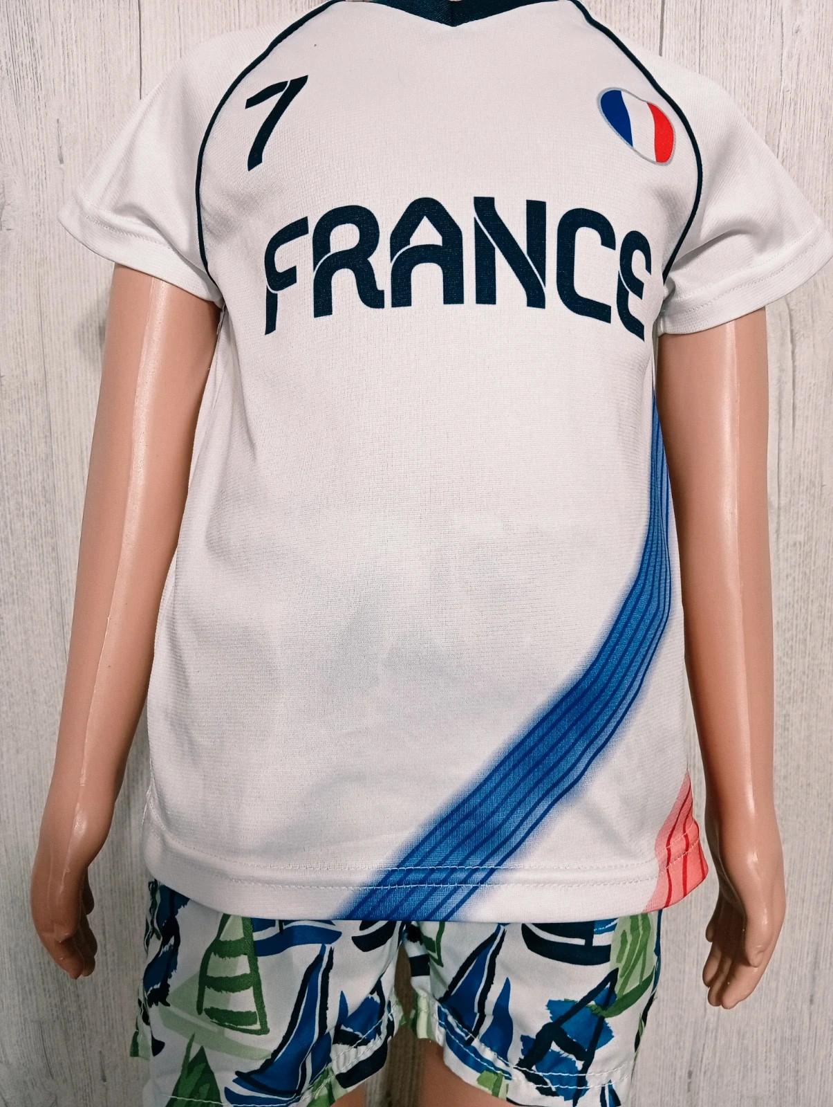 T-shirt imprimé manches courtes garcon - taille 4 ans(101/107 cm)- UEFA - couleur blanc marine – UEFA – taille 4 ans / 104 cm 3