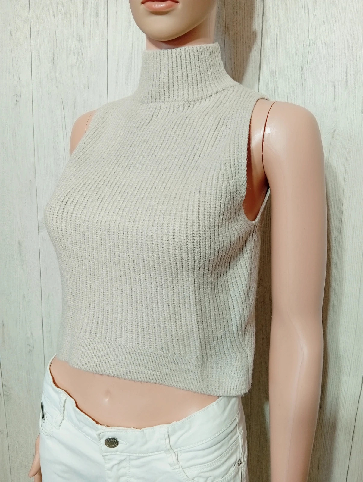 Top court sans manches femme - taille S/36 - Zara - couleur beige – Zara – taille S / 36 / 8 5