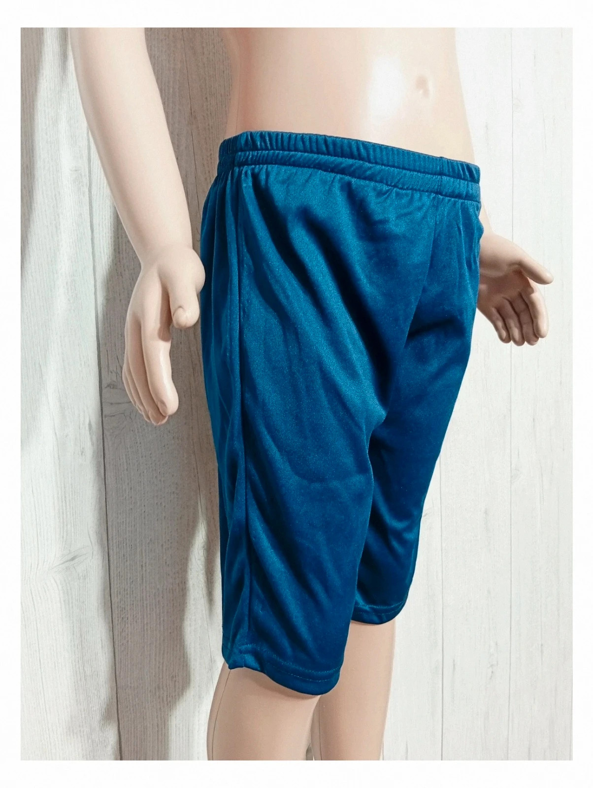 Couleur marine - short garçon - taille 10 ans – taille 10 ans / 140 cm 2