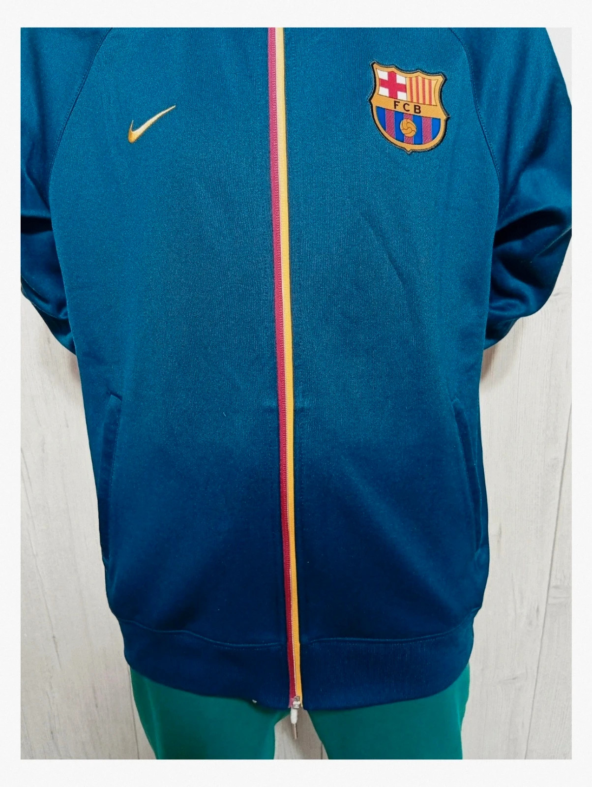 Veste Nike Barcelone homme - couleur marine jaune - taille M/38 – Nike – taille M 3