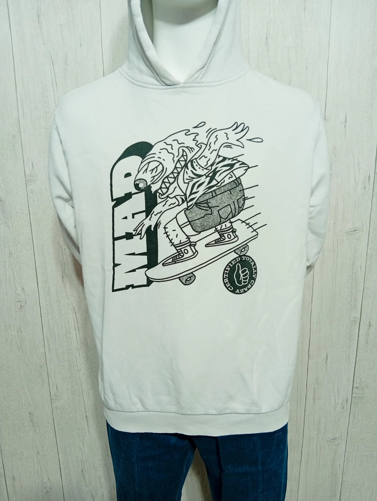 Pull a capuche imprimé manches longues - taille 16 ans (169/175 cm)- Kiabi - couleur blanc et noir – Kiabi – taille 16 ans / 176 cm 3