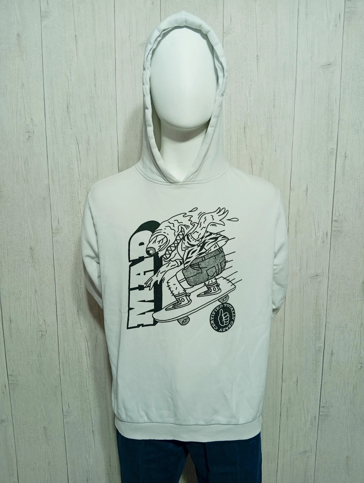 Pull a capuche imprimé manches longues - taille 16 ans (169/175 cm)- Kiabi - couleur blanc et noir – Kiabi – taille 16 ans / 176 cm