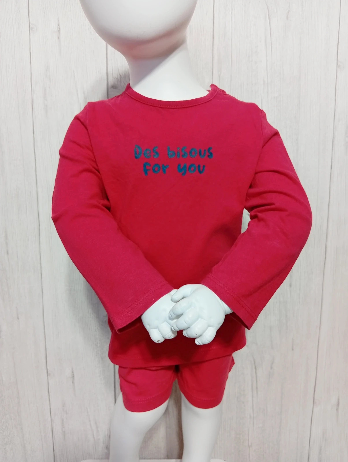 T-shirt manches longues garçon - taille 2 ans (86 cm) - Kiabi - couleur rouge marine – Kiabi – taille 18-24 mois / 86 cm