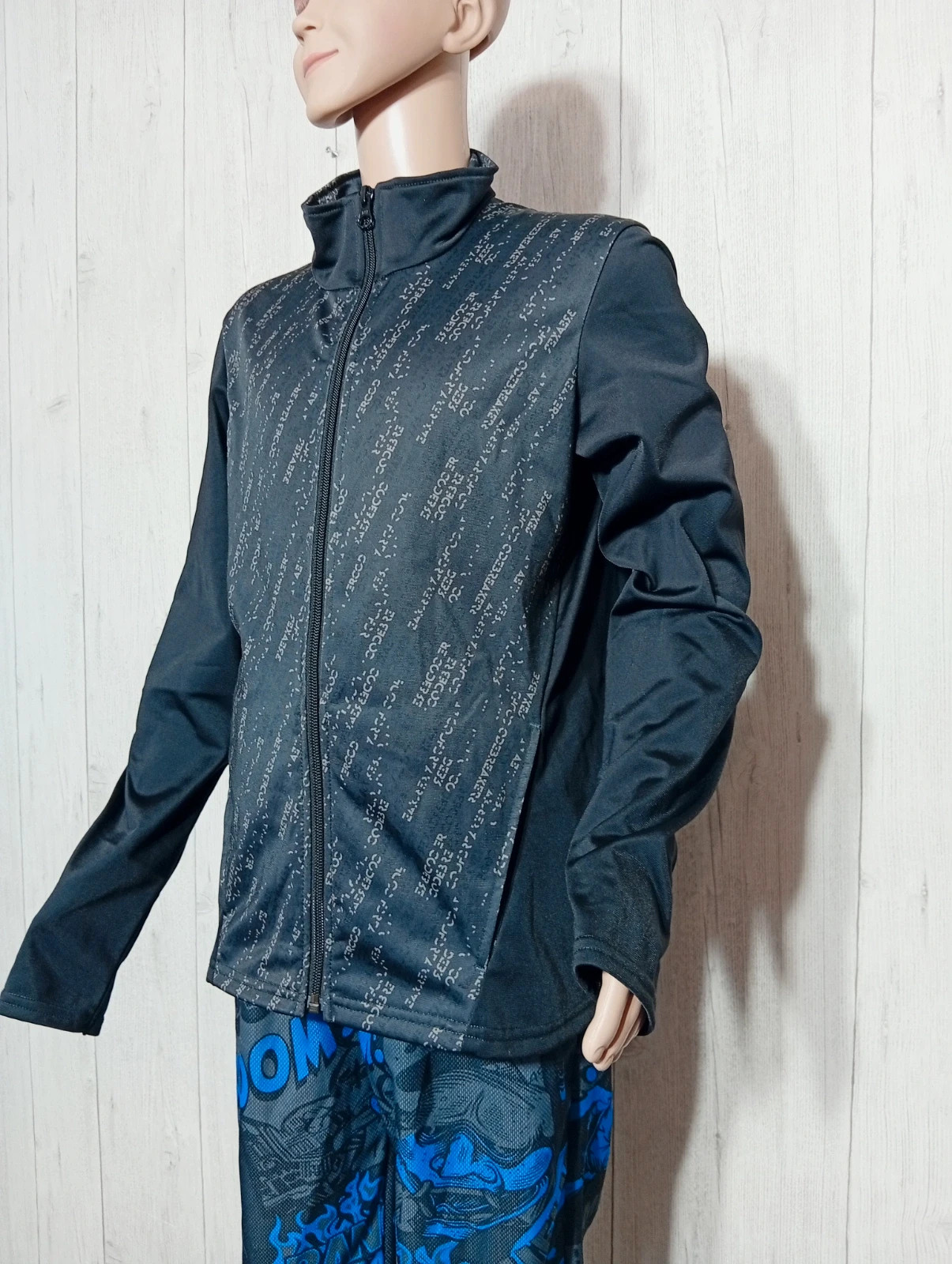 Veste de sport garçon - taille 10/11 ans ( 141/150 cm) - decathlon - couleur noir et gris – Decathlon – taille 10 ans / 140 cm 5