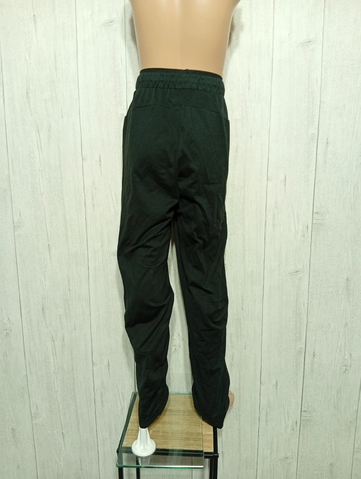 Pantalon jogging garcon- taille 14/15 ans ( 161/172 cm) - decathlon - couleur noir – Decathlon – taille 14 ans / 164 cm 5