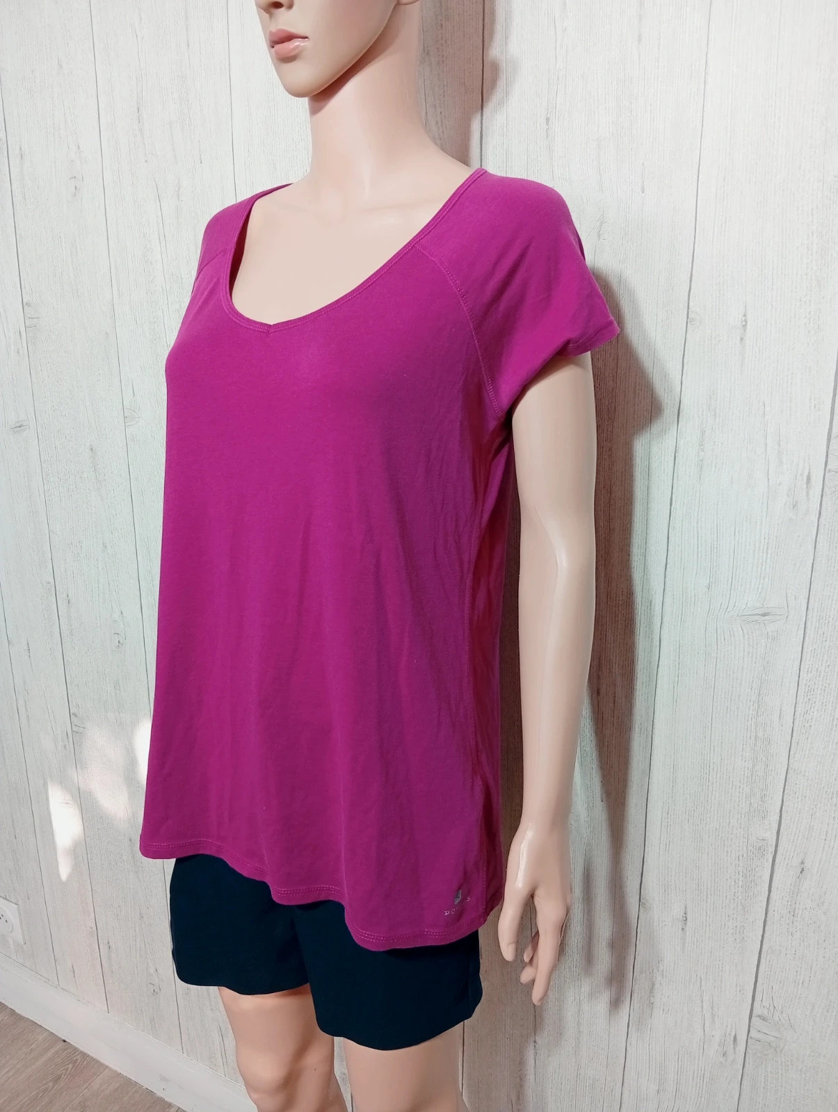 T-shirt manche courte femme - taille XL/42 - Decathlon - couleur fushia – Decathlon – taille XL / 42 / 14 5