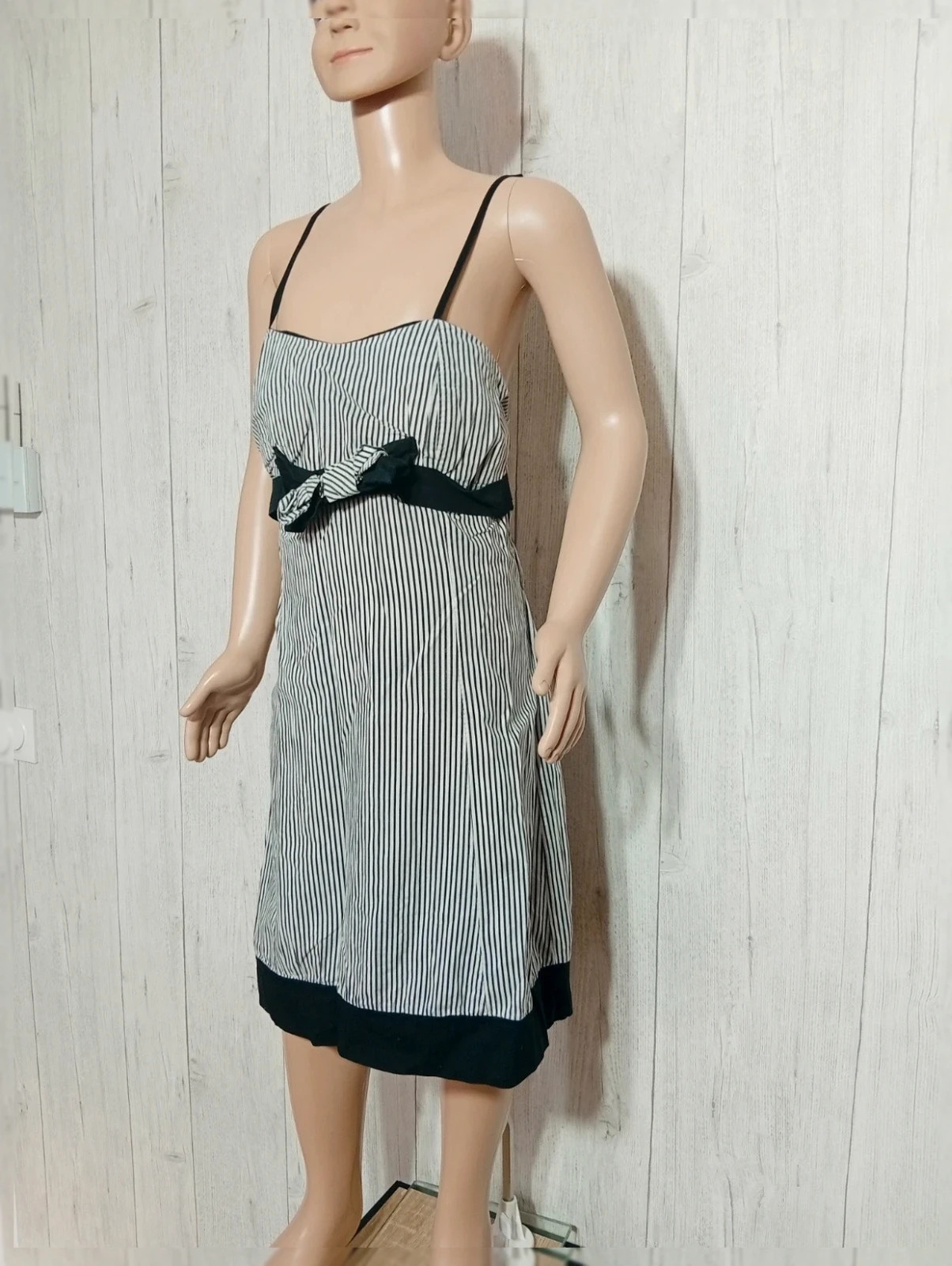 Robe fille d'été - couleur noir et blanc - taille 8 ans – taille 8 ans / 128 cm 5