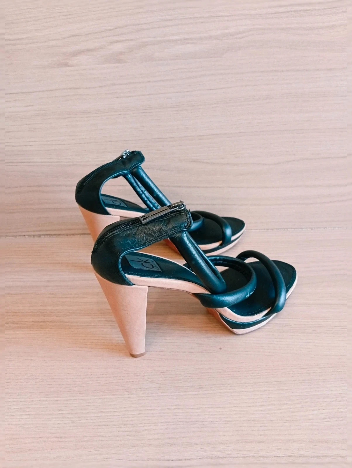 Talon noir - Taille 39.5 - femme - calvin Klein – Calvin Klein – taille 39.5 4