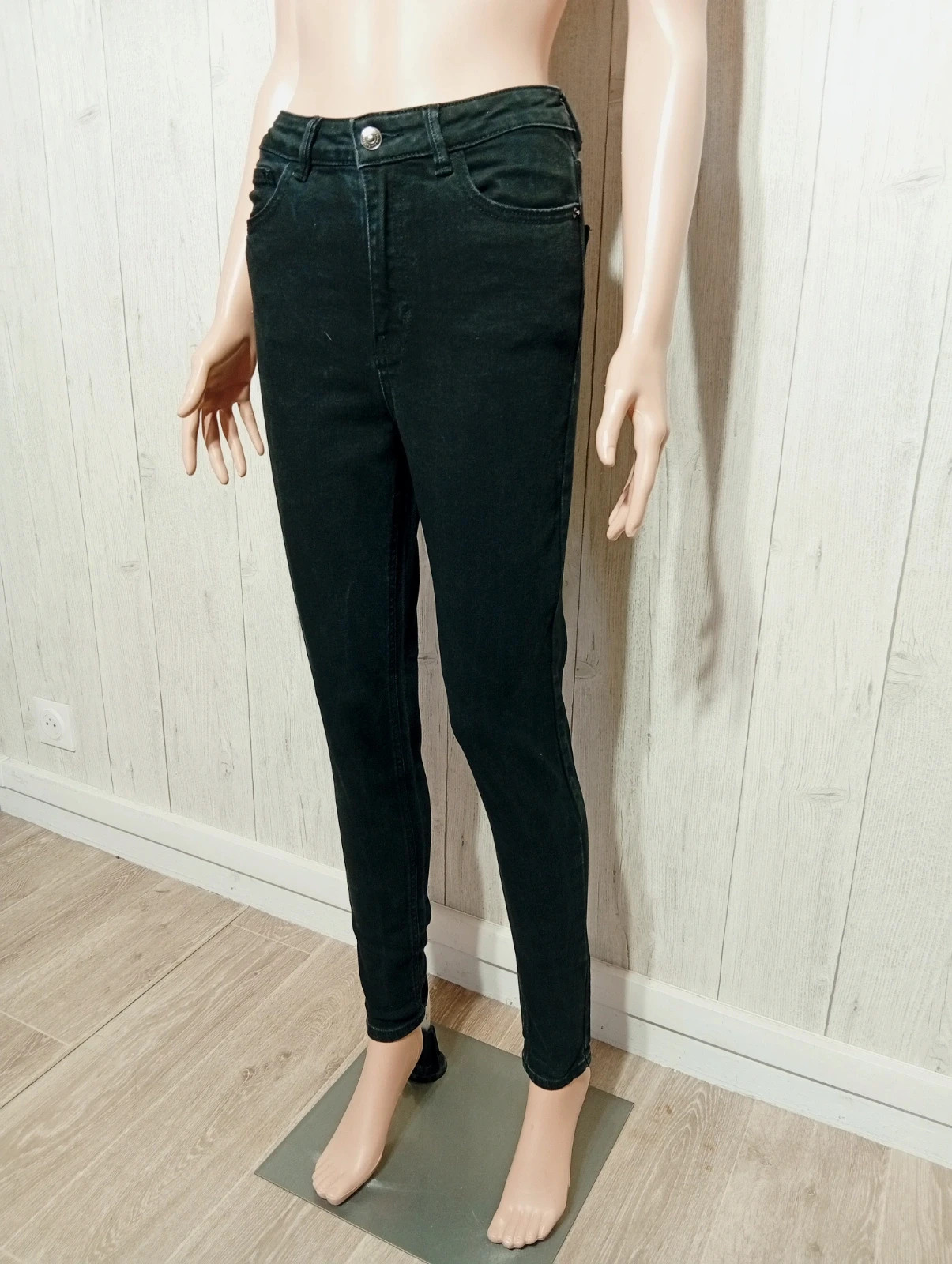 Jeans femme - taille M/38 - pimkie - couleur noir – Pimkie – taille M / 38 / 10 5