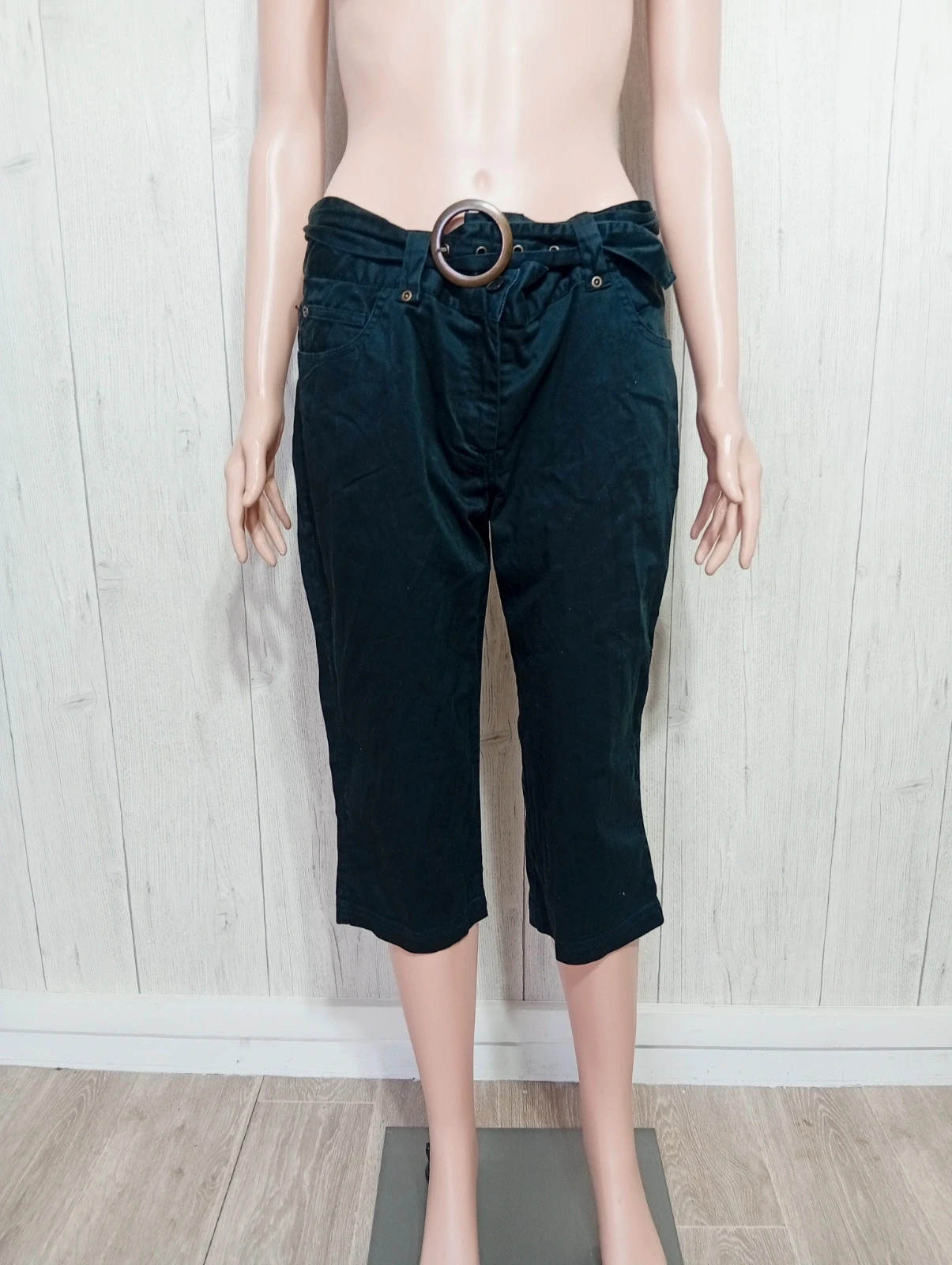Pantacourt femme - taille XL/42 - couleur noir – taille XL / 42 / 14