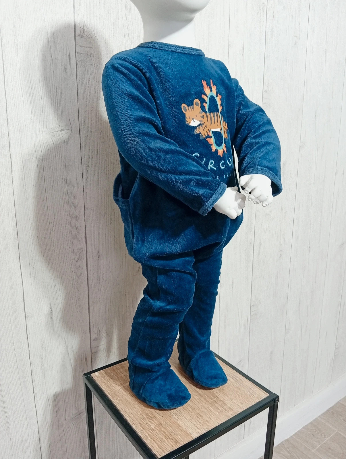 Pyjama 1 piece garcon - taille 18mois (77/82 cm) - Kiabi - couleur marine – Kiabi – taille 18-24 mois / 86 cm 2