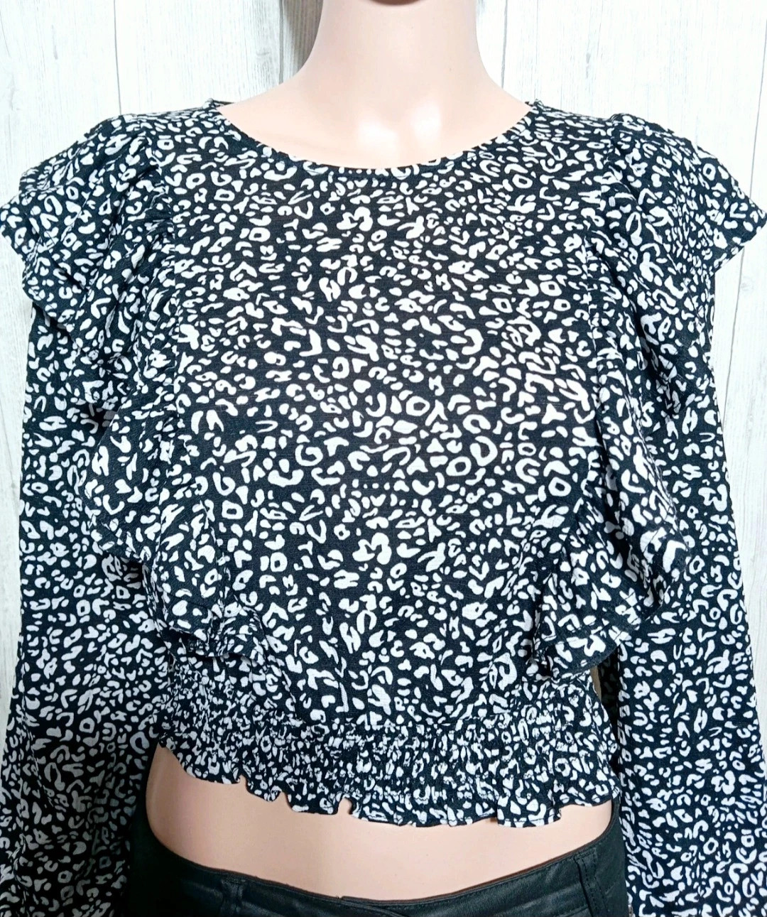 Top court femme - Taille S/36 - Bershka - couleur noir et blanc – Bershka – taille S / 36 / 8 2