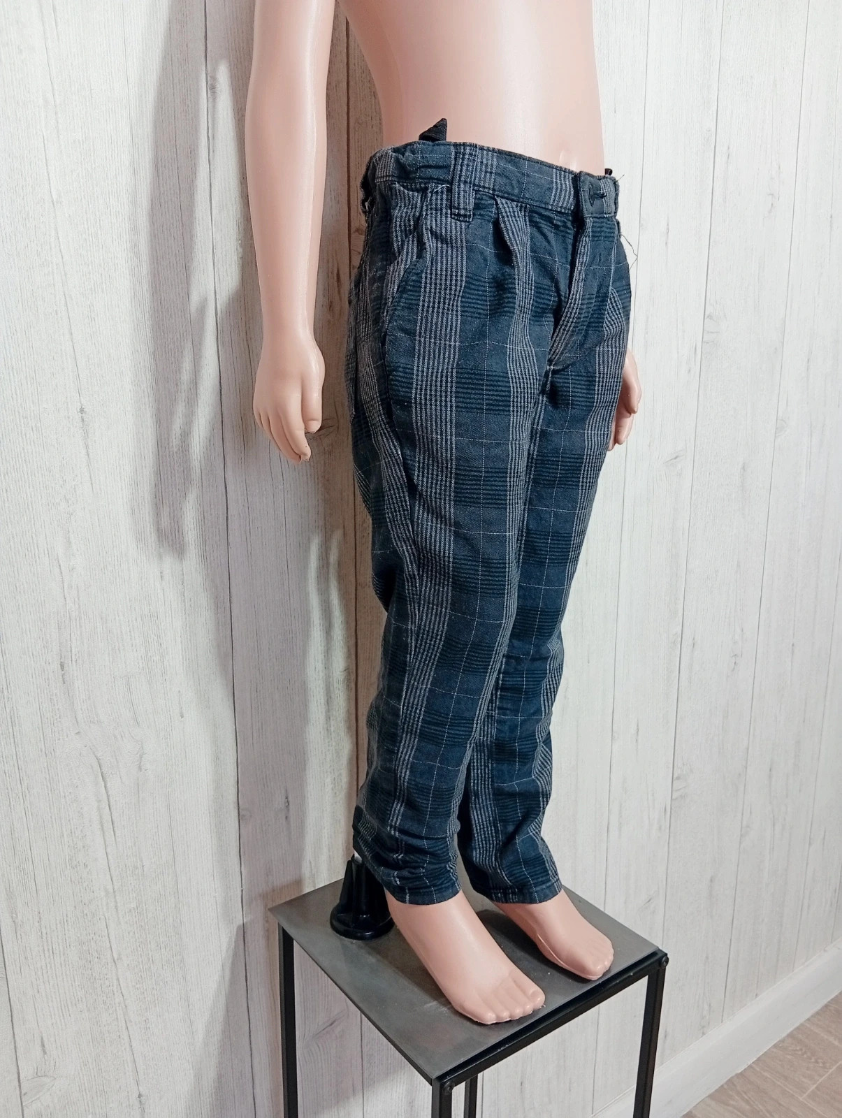 Pantalon garcon- taille 6 ans (114/119 cm) - Kiabi - couleur gris – Kiabi – taille 6 ans / 116 cm 4