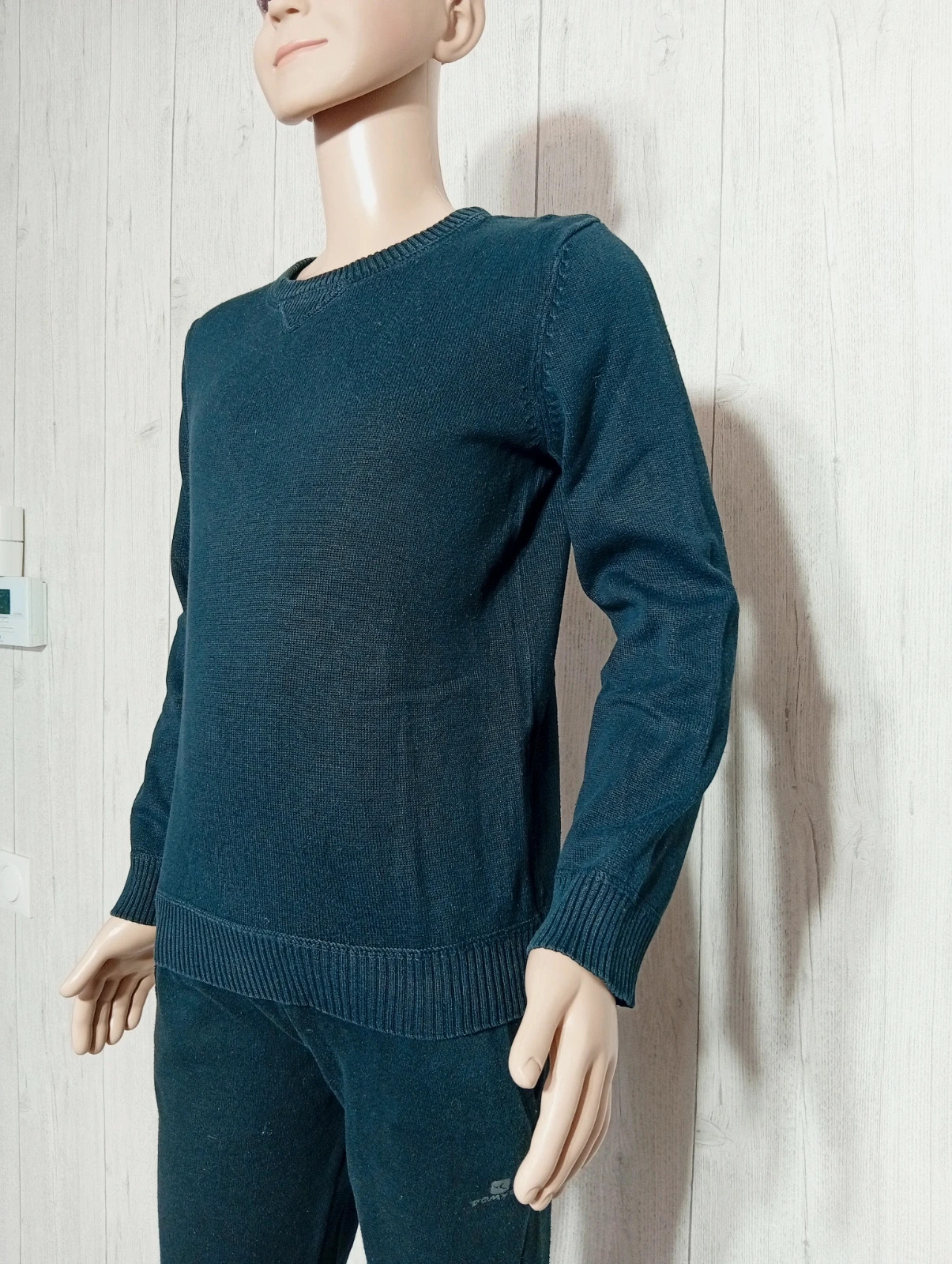 Pull garcon- taille 8 ans ( 126/131cm) - Kiabi - couleur noir – Kiabi – taille 8 ans / 128 cm 5