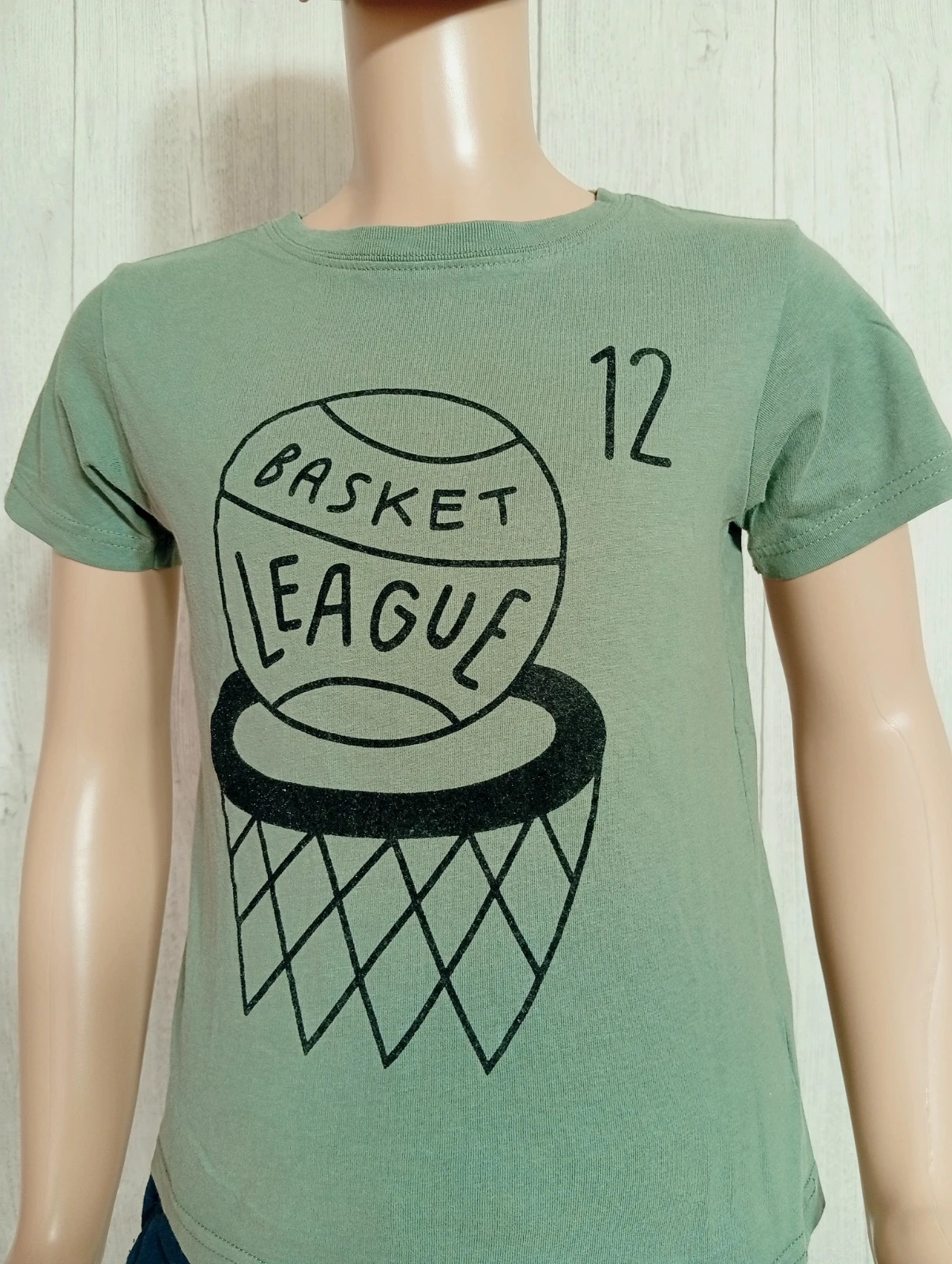 T-shirt manche courte garcon- taille 7/8 ans ( 122/128 cm) -zeeman - couleur kaki et noir – Zeeman – taille 7 ans / 122 cm 2