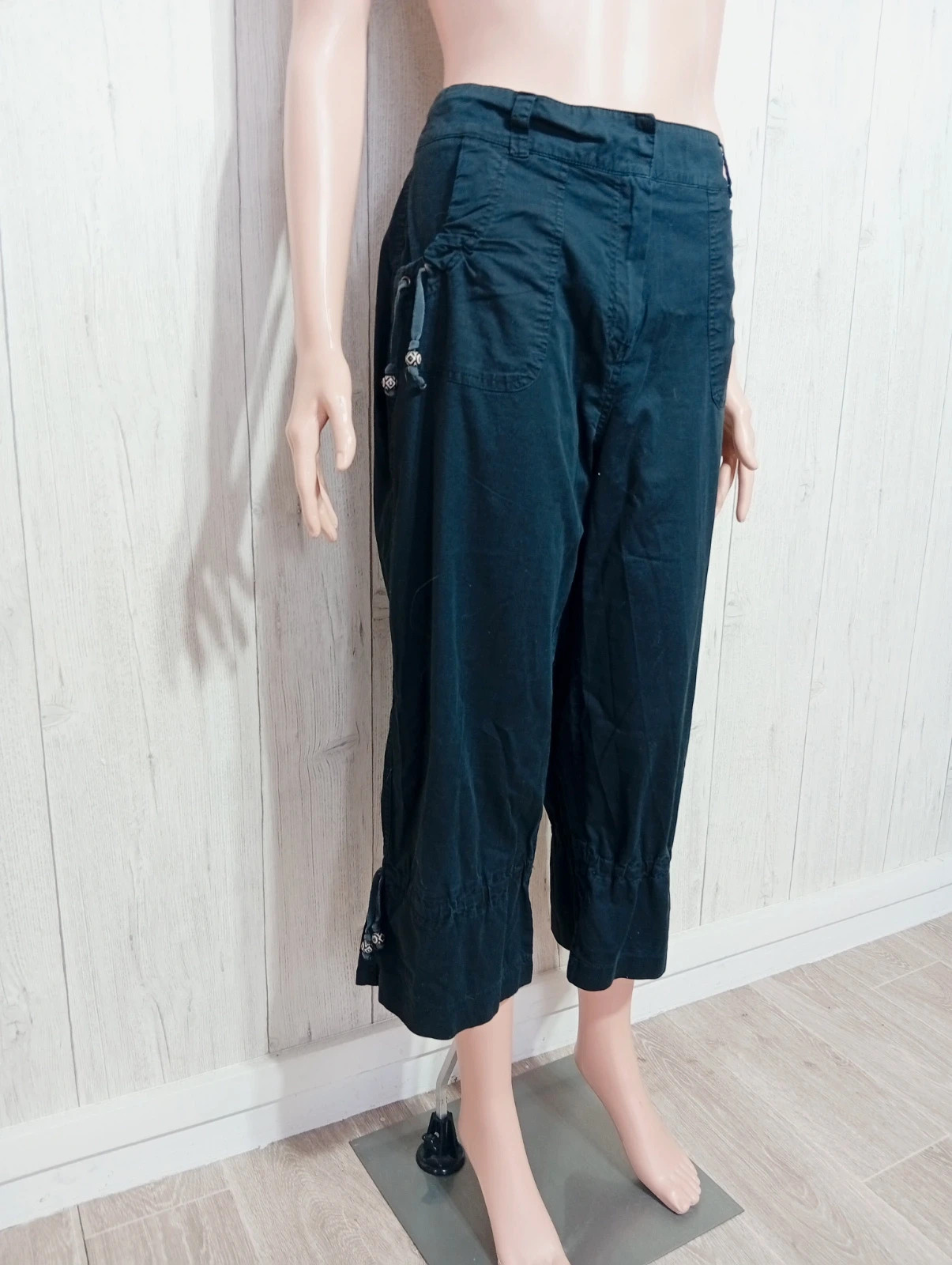 Pantacourt femme - taille XXL/44 - couleur noir – taille XXL / 44 / 16 4