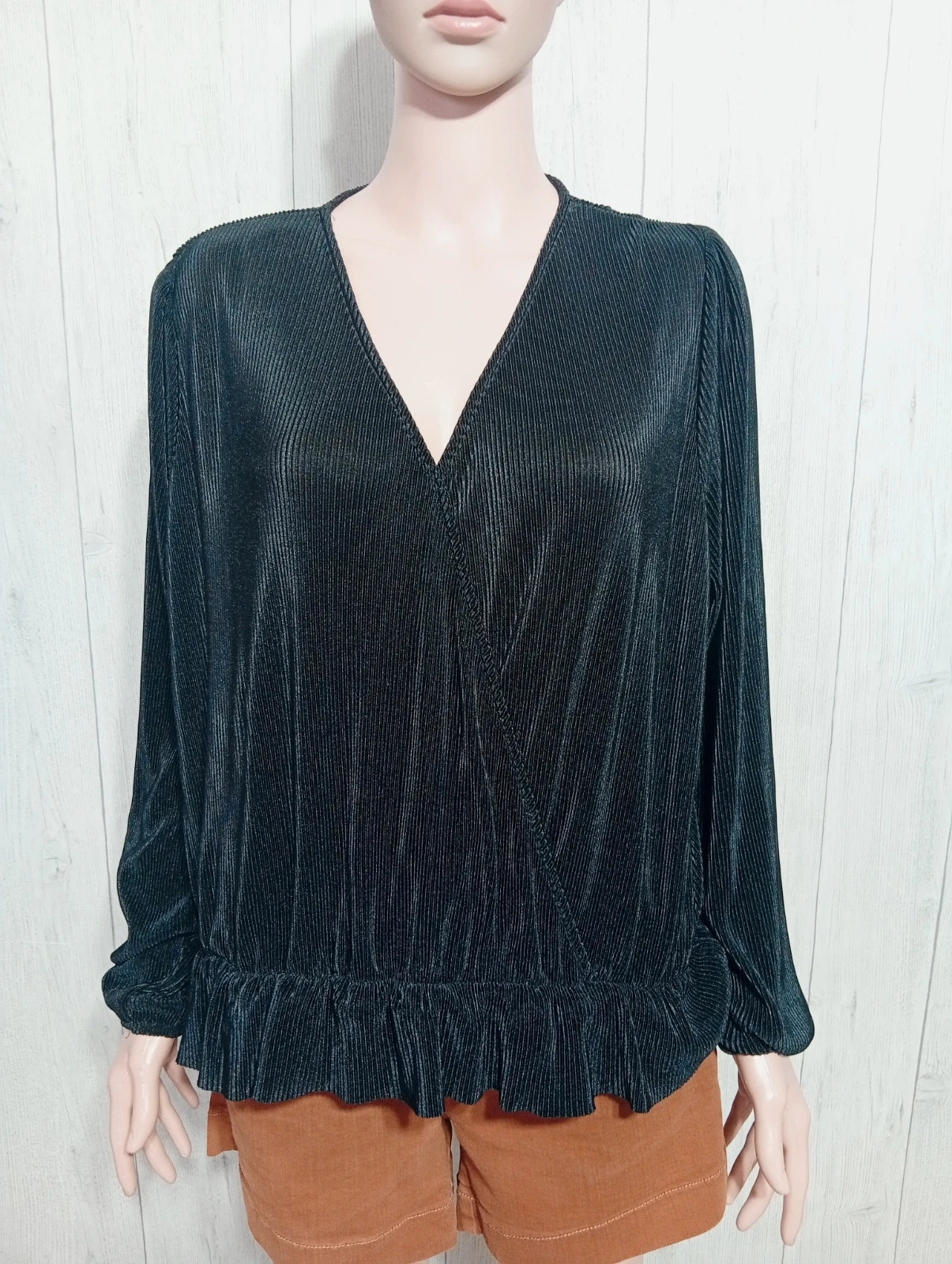 Blouse femme- taille XL/42 - Kiabi - couleur noir – Kiabi – taille XL / 42 / 14